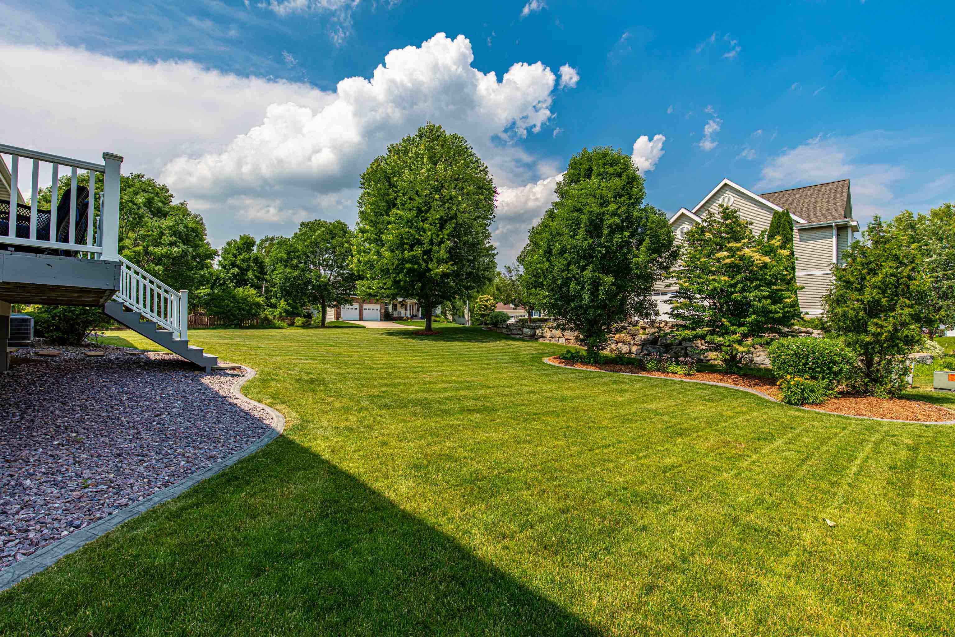 1121 Bluebird Trail