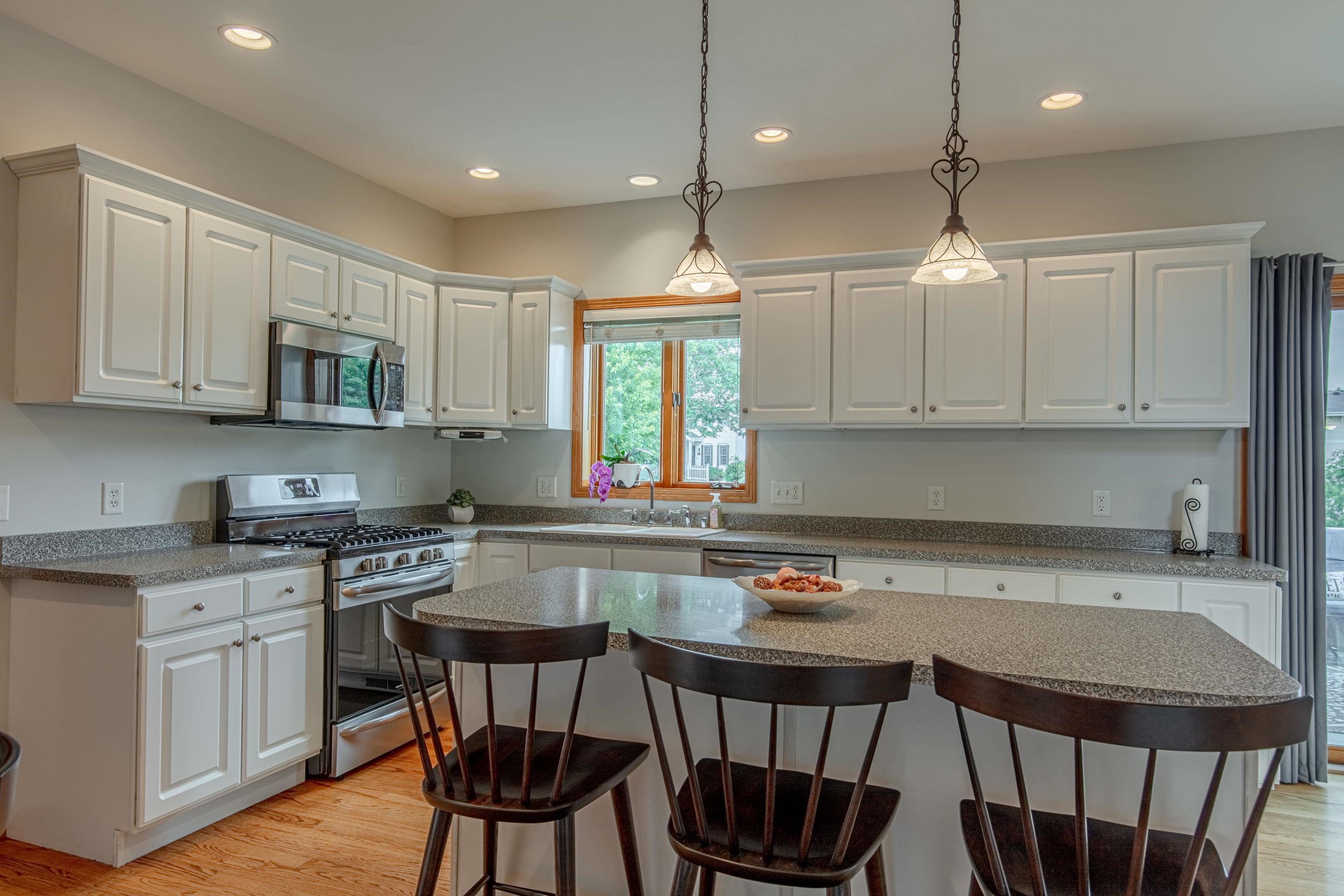 1121 Bluebird Trail