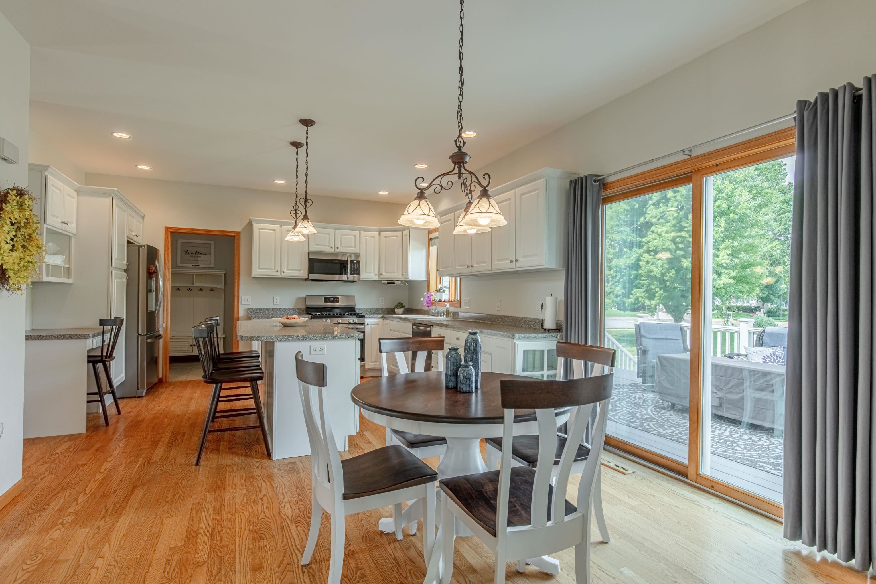 1121 Bluebird Trail