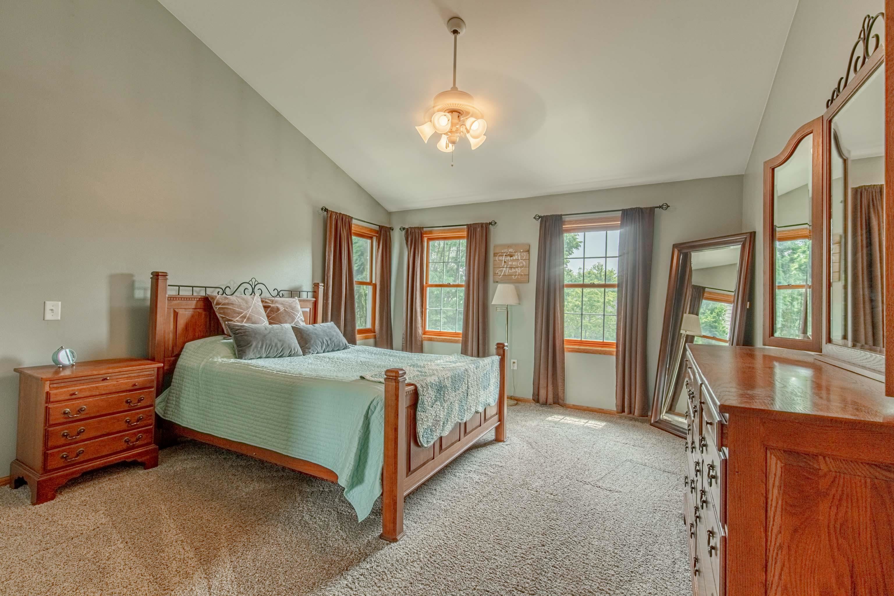 1121 Bluebird Trail