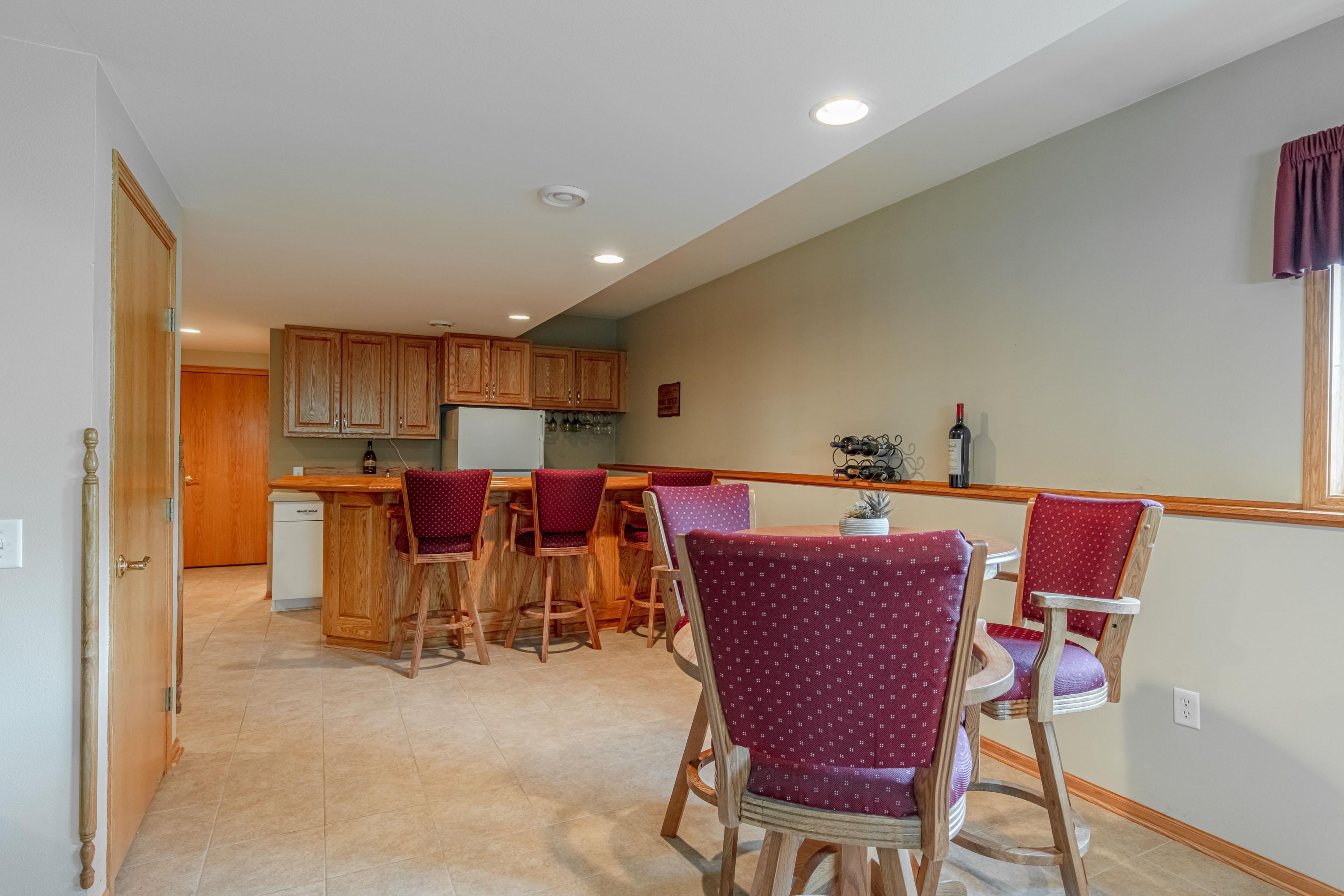 1121 Bluebird Trail