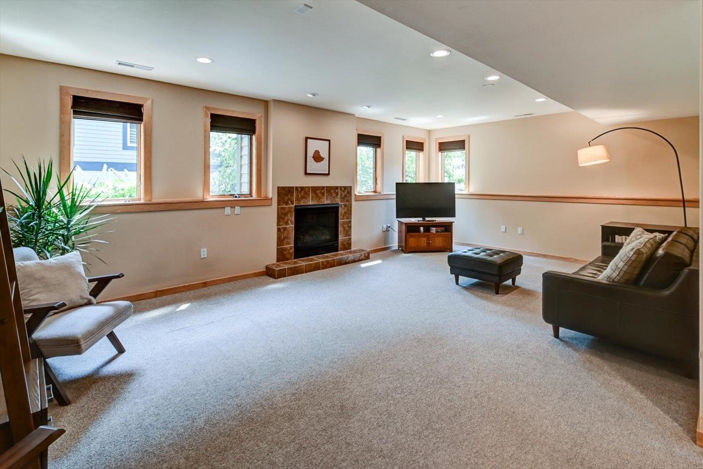 6990 Apprentice Place
