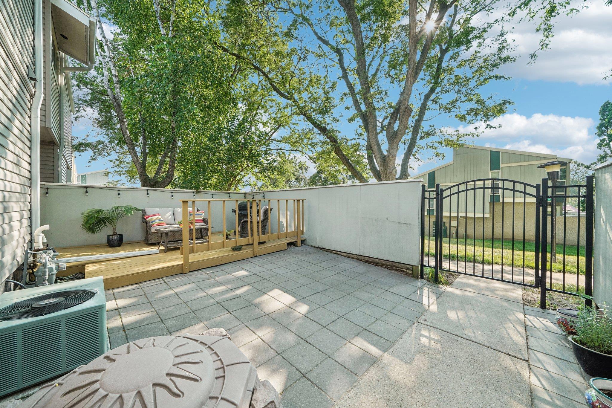 312 East Bluff