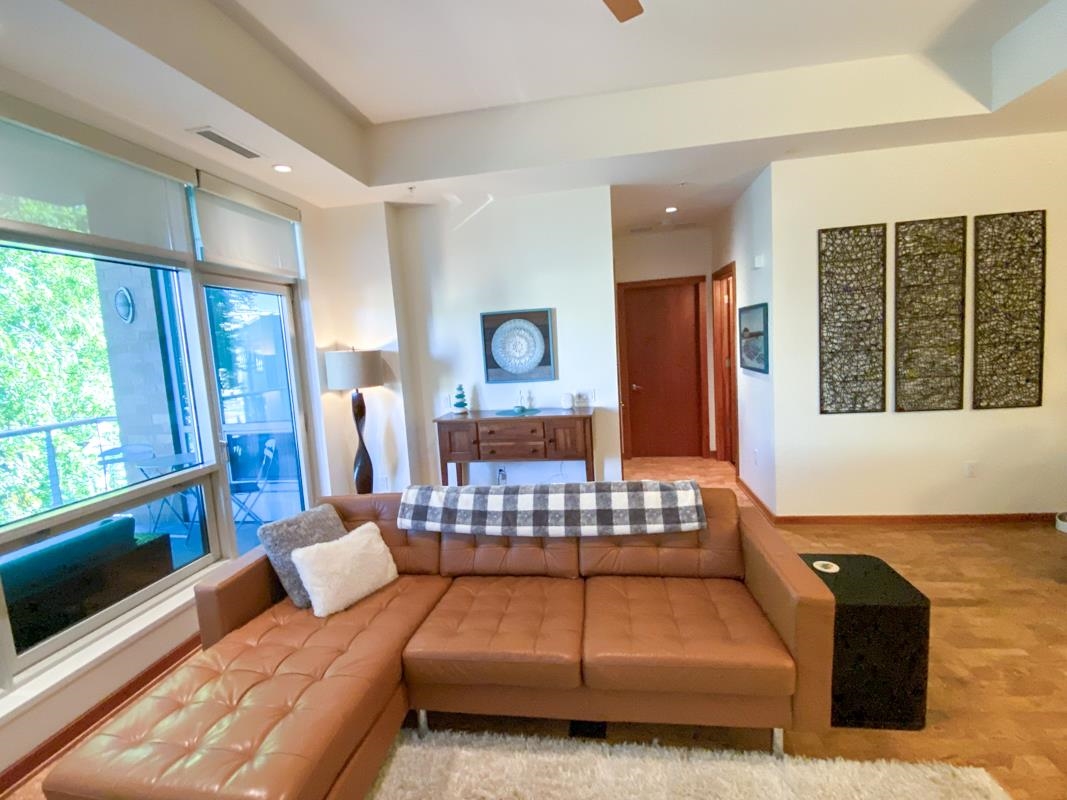 350 S Hamilton Street Unit: 308