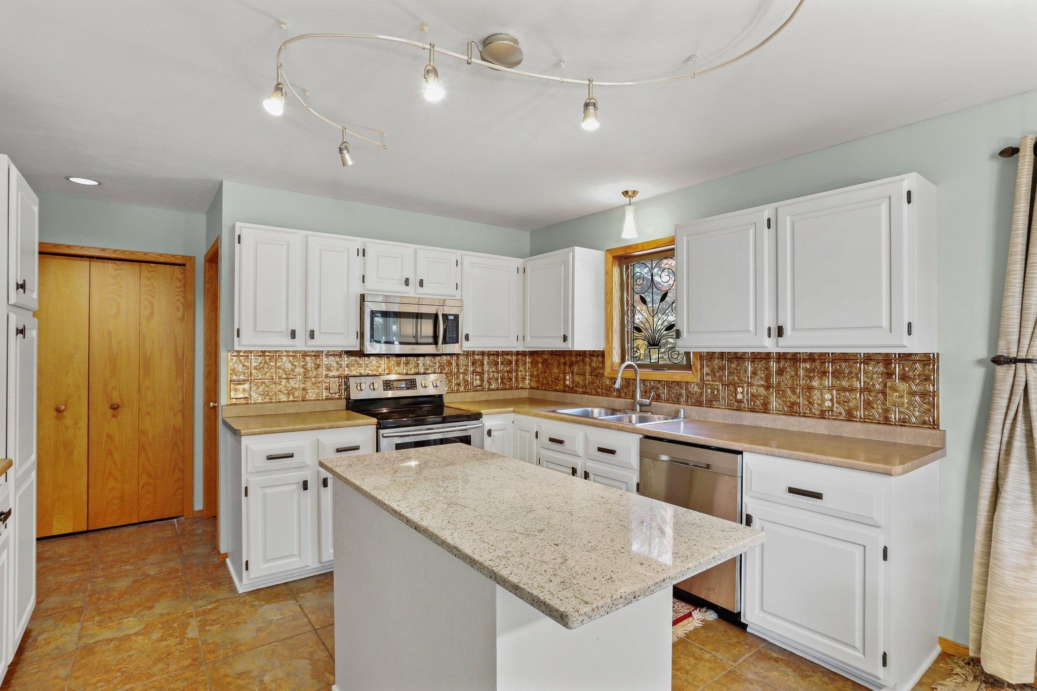 854 Sky Ridge Drive