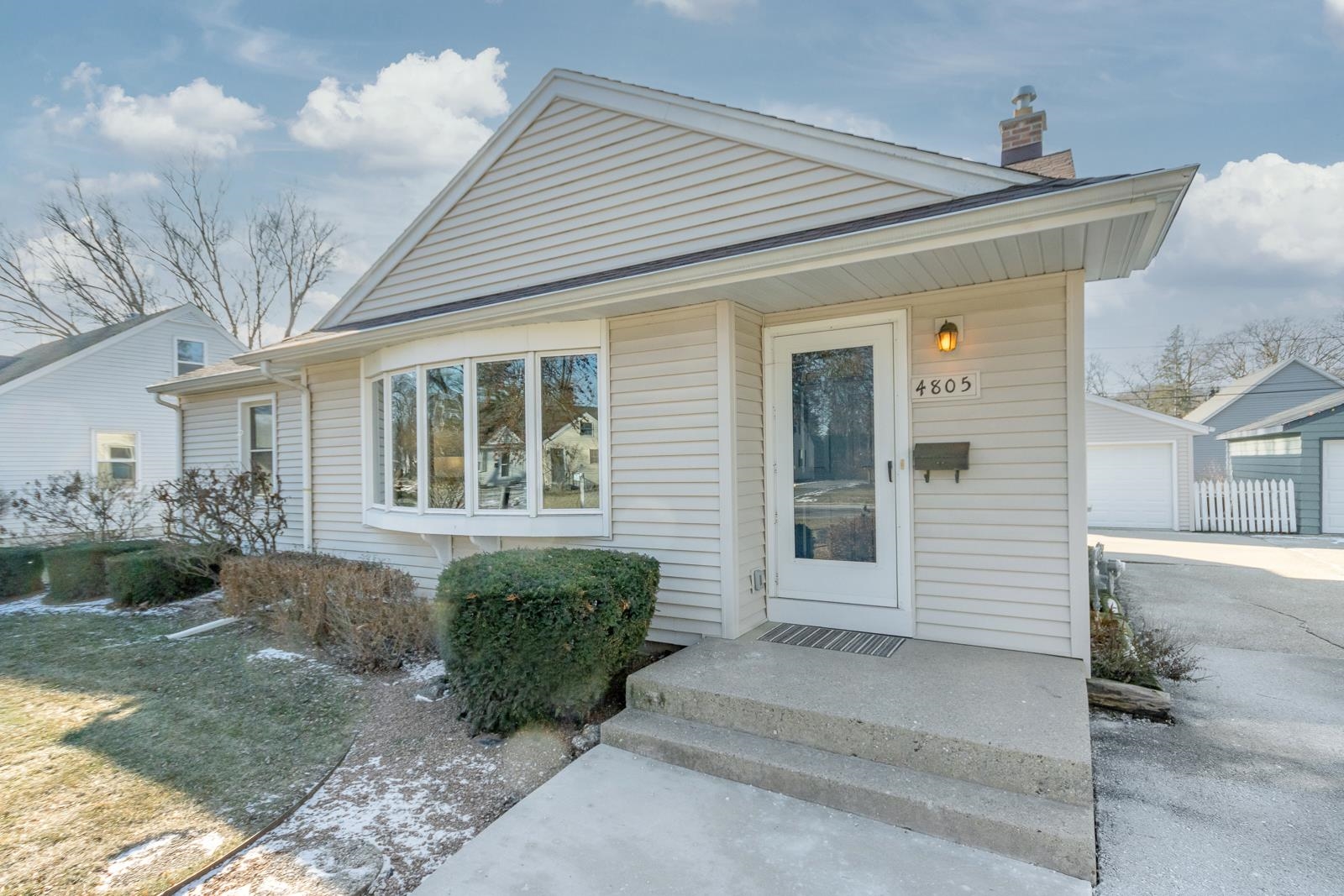 4805 ROIGAN Terrace