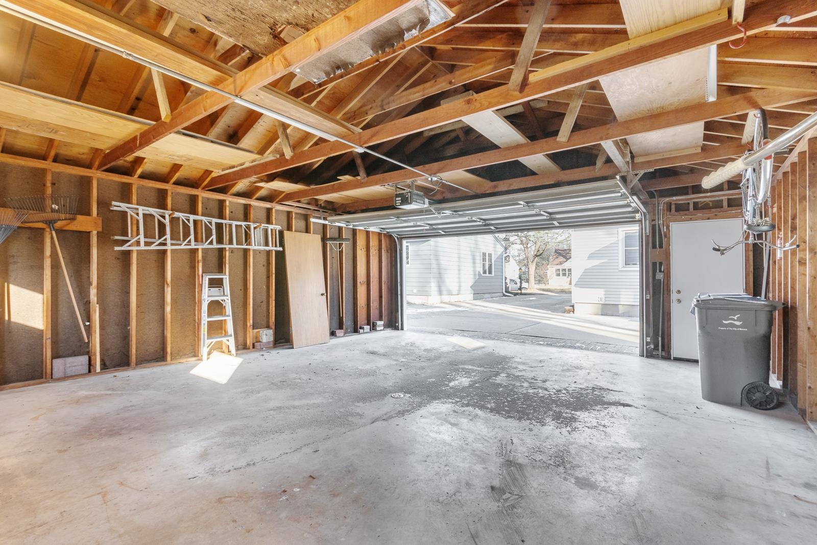 4805 ROIGAN Terrace