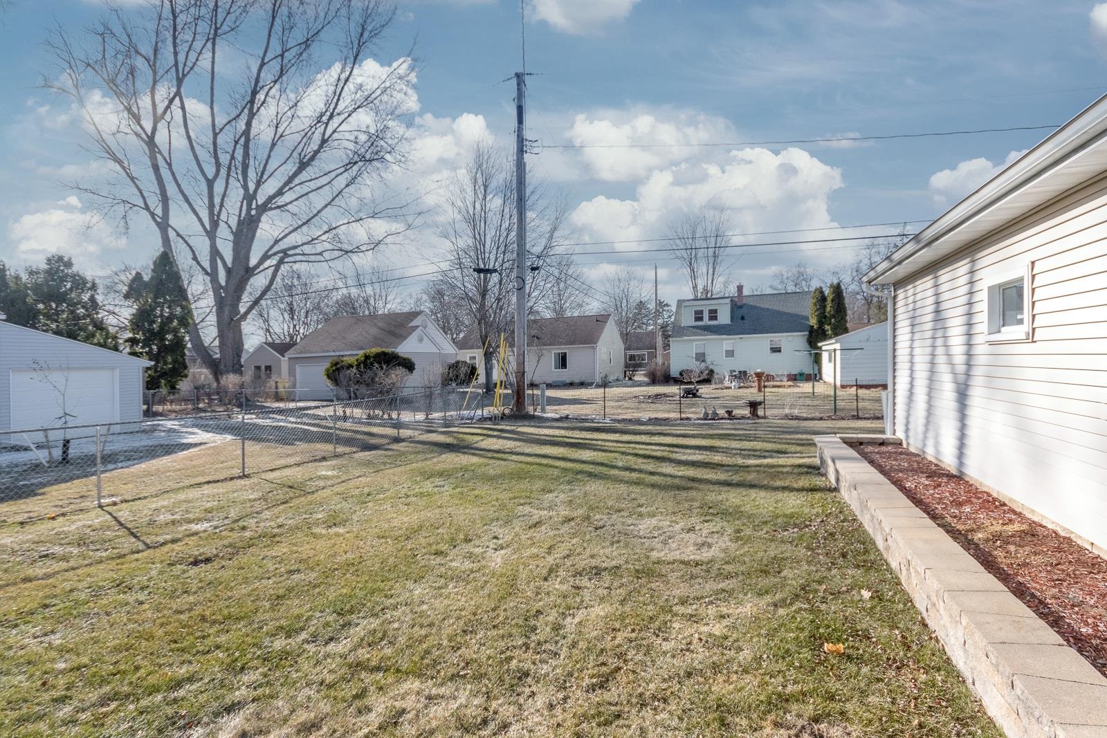 4805 ROIGAN Terrace