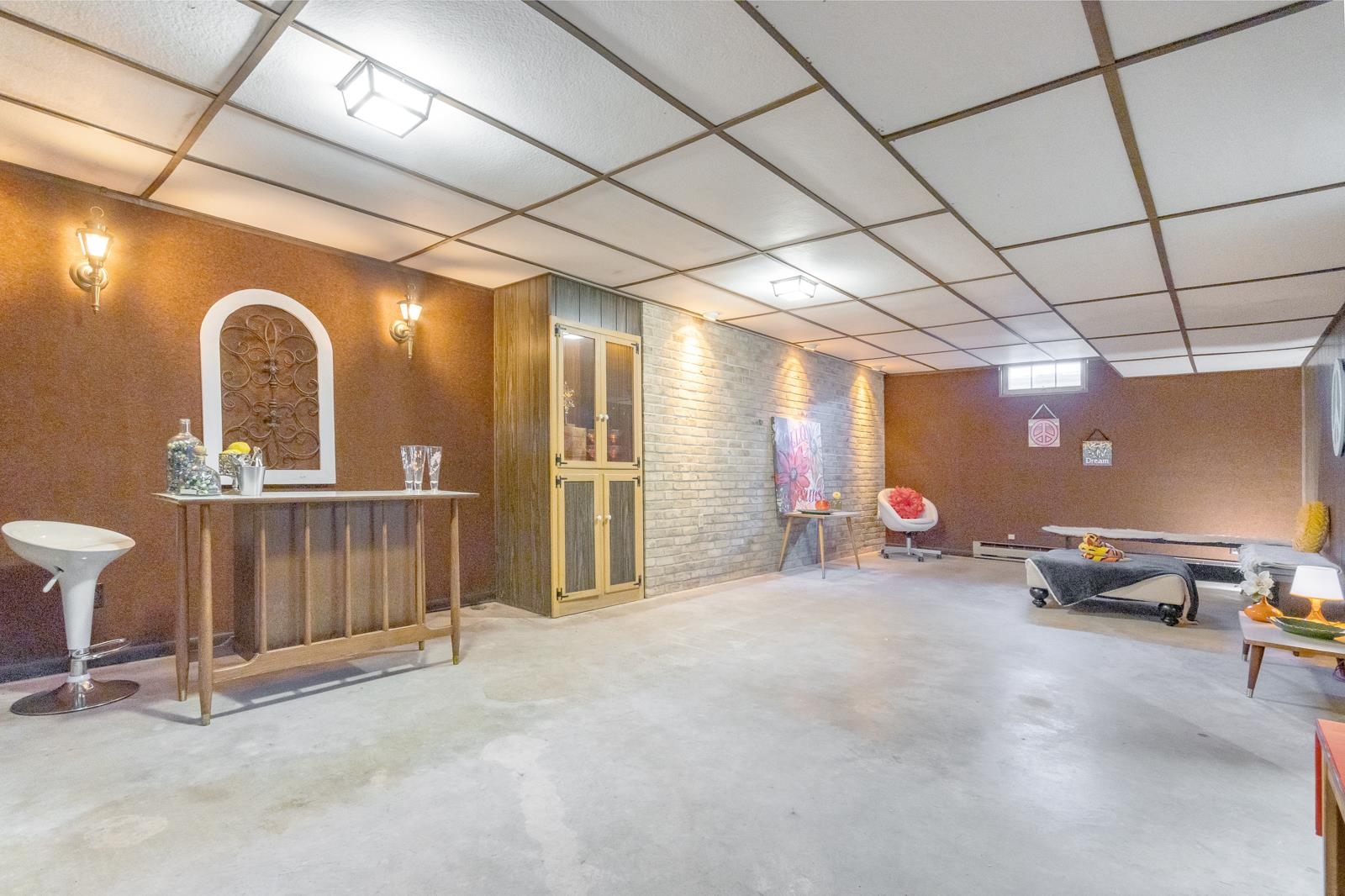 4805 ROIGAN Terrace