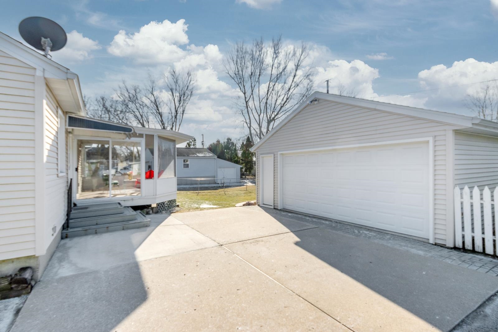 4805 ROIGAN Terrace