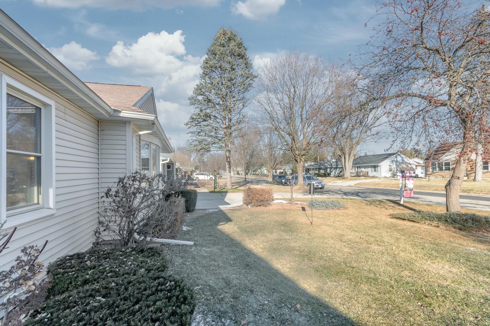 4805 ROIGAN Terrace