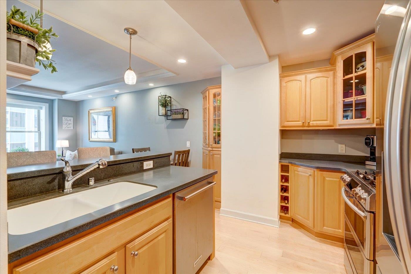 123 W Washington Avenue Unit: 603