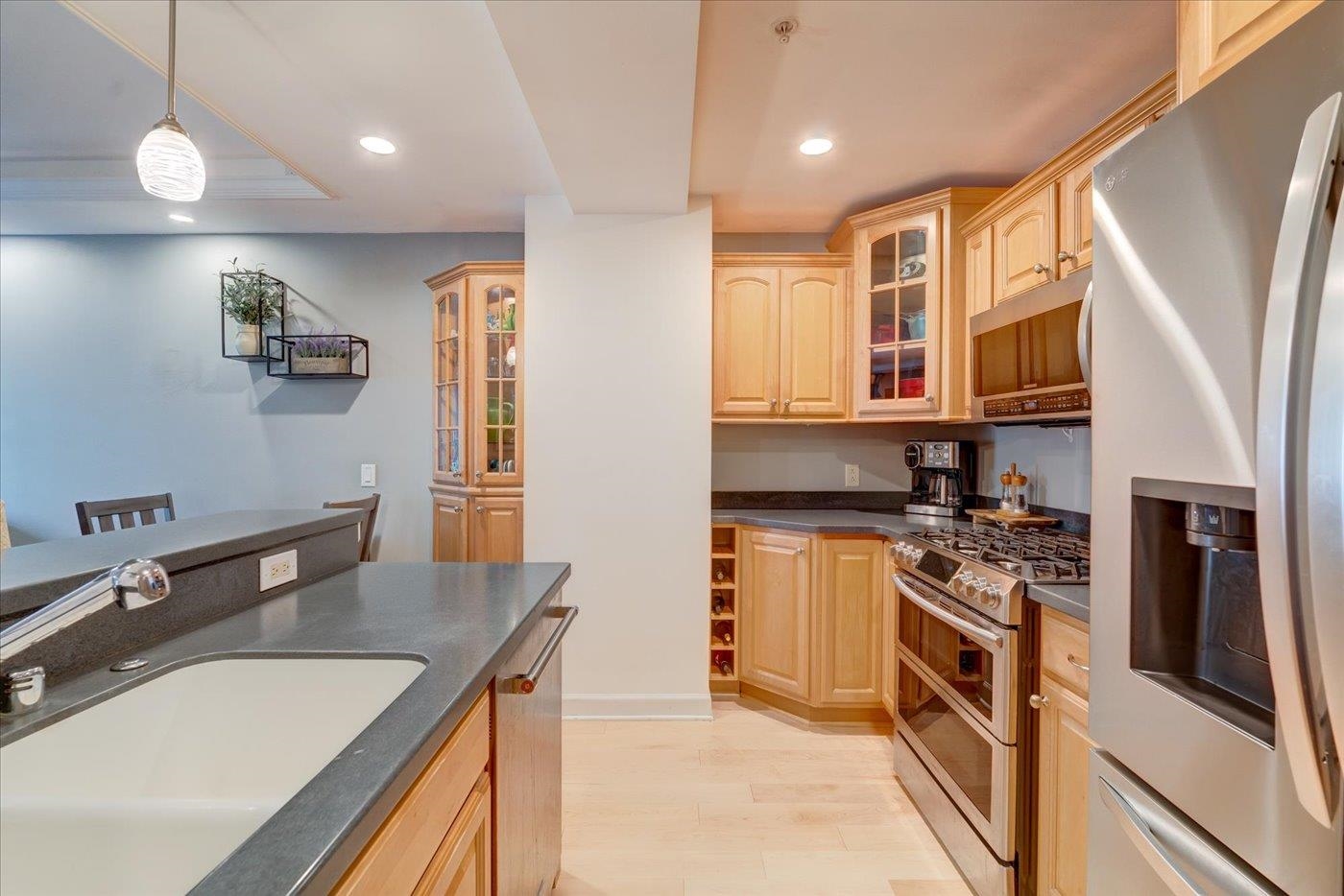 123 W Washington Avenue Unit: 603