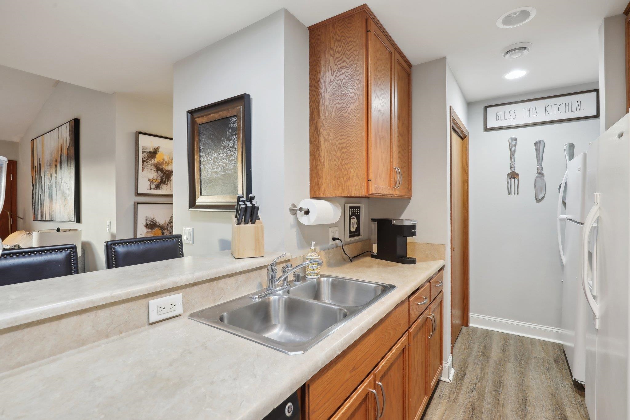 512 River Road 4