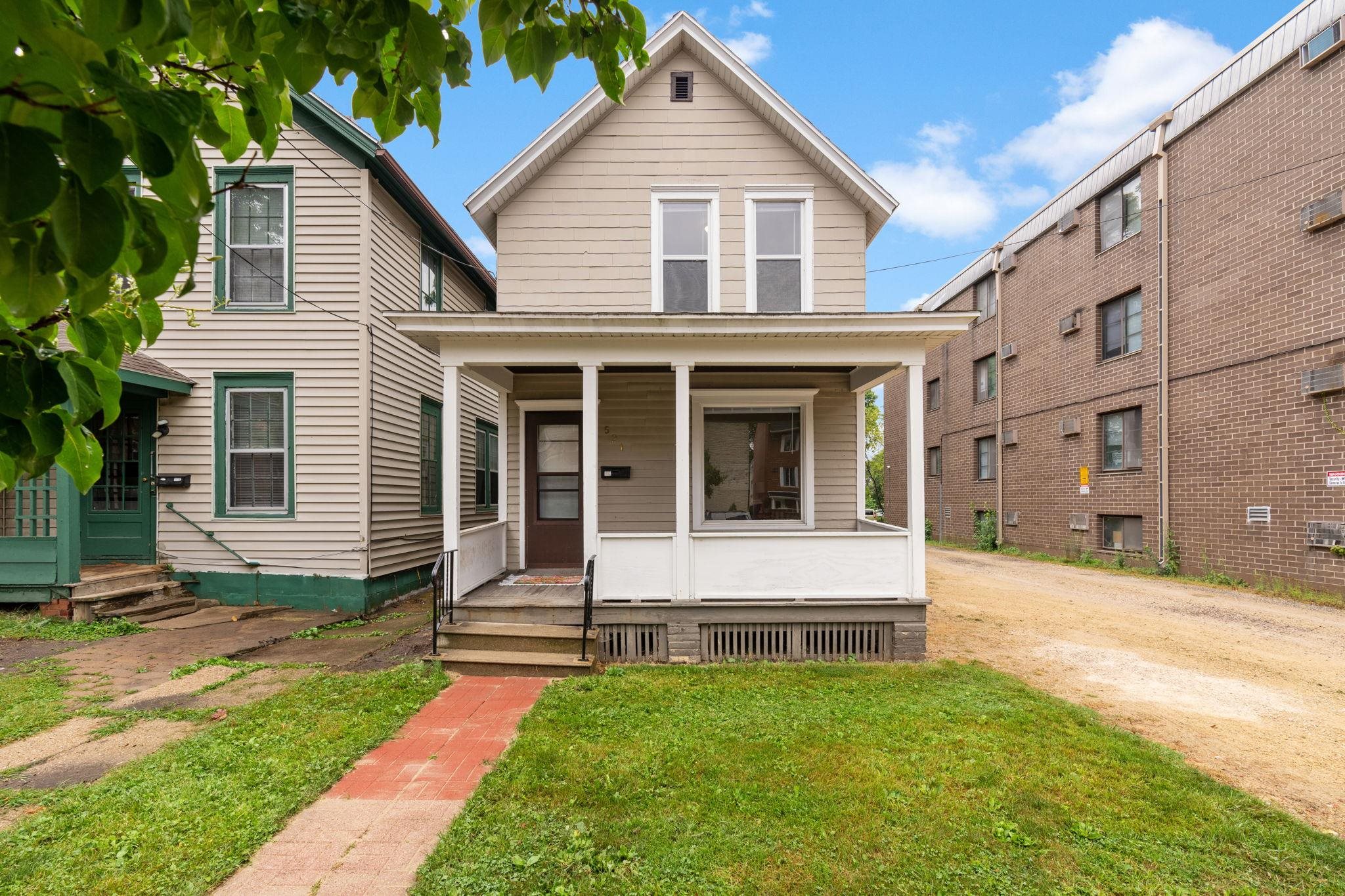 521 W Wilson Street