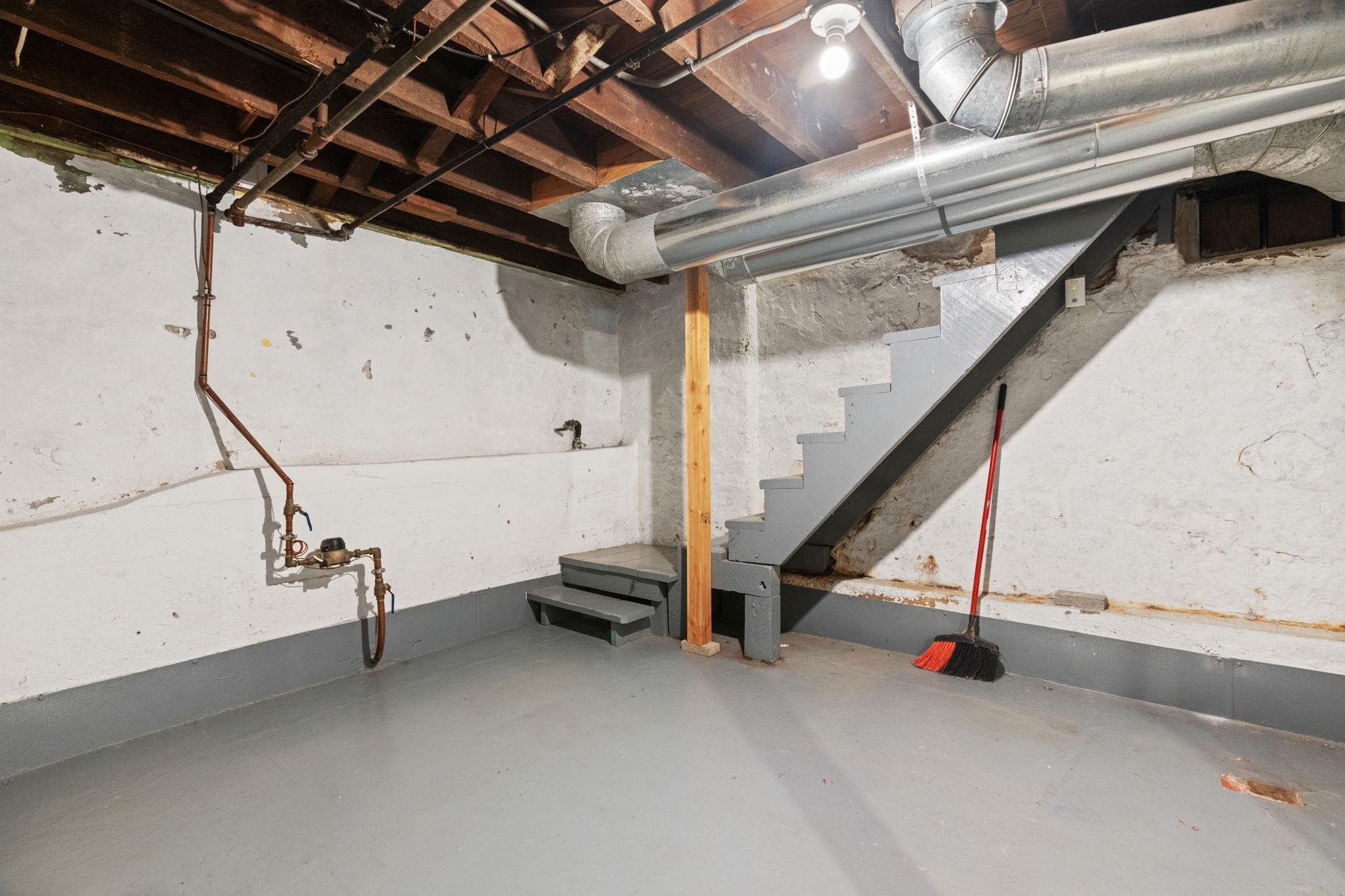 521 W Wilson Street