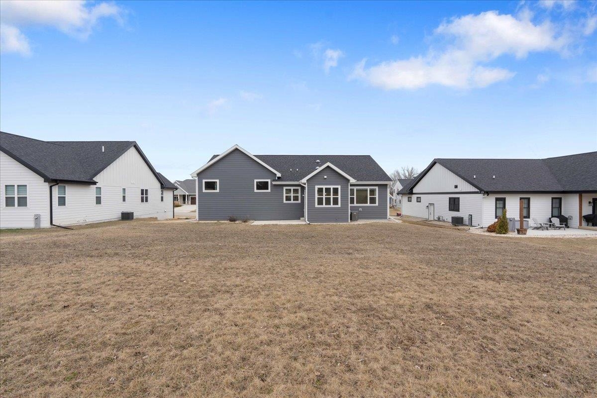862 Leeward Lane