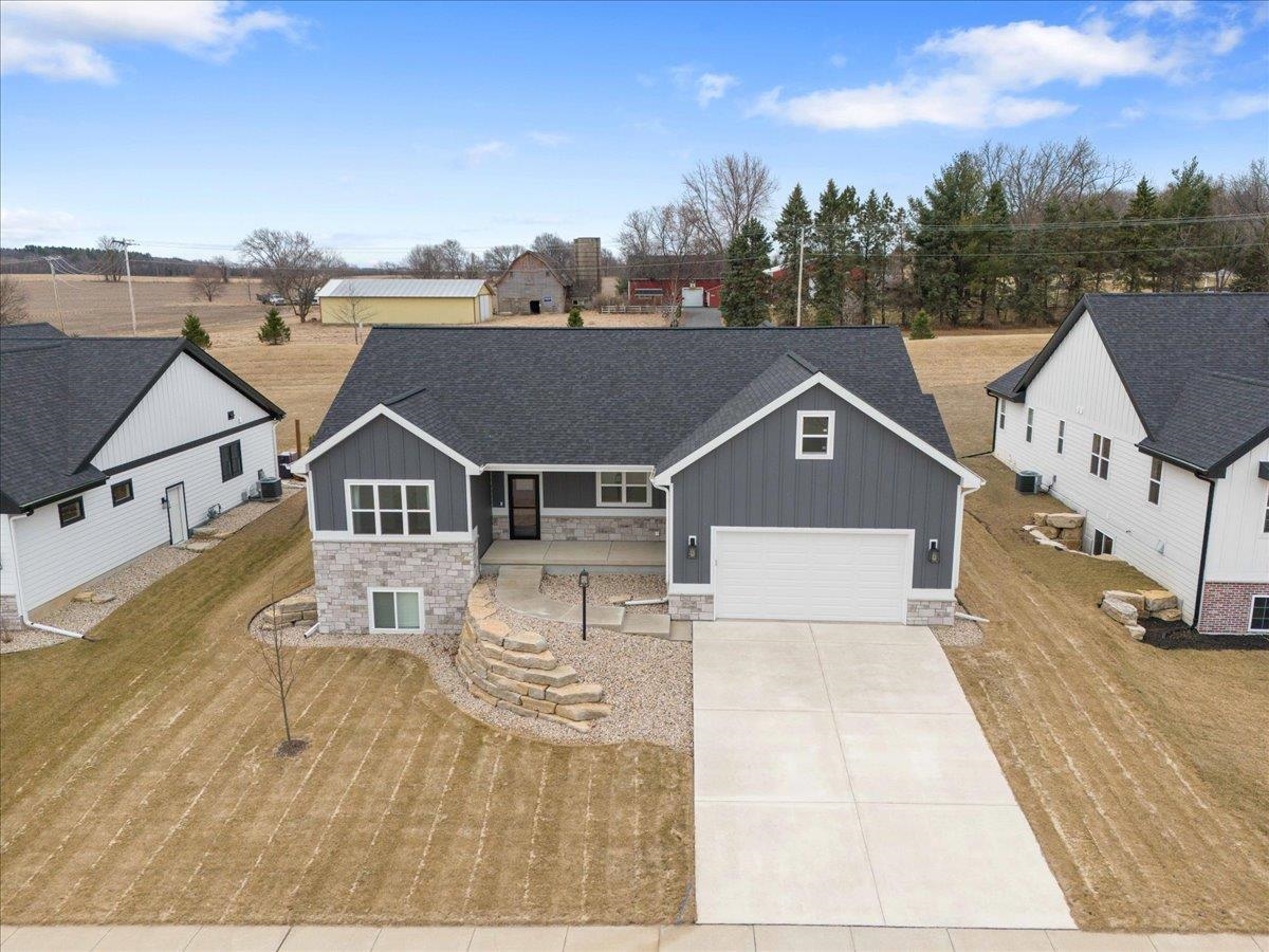 862 Leeward Lane