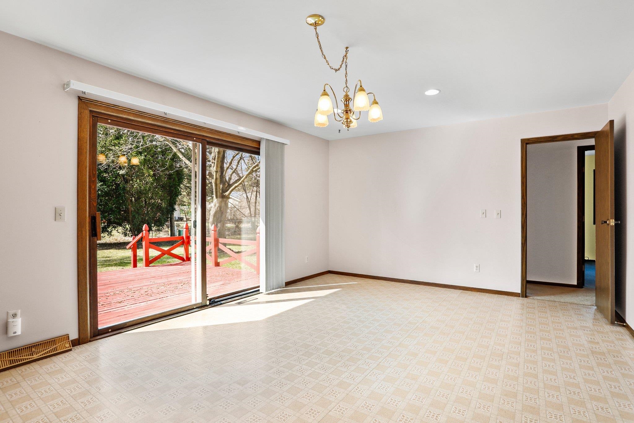 5409 Meadowood Drive