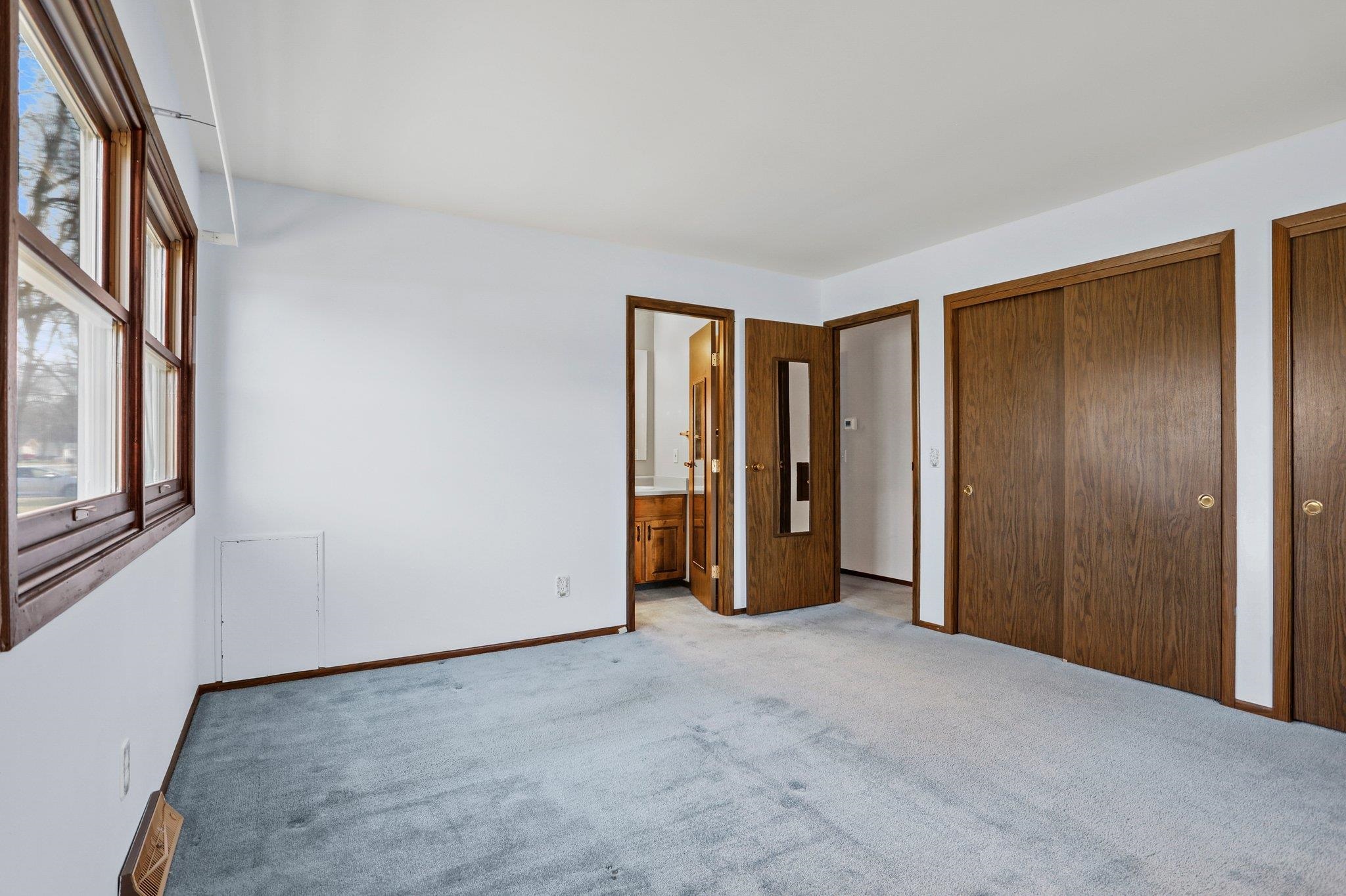 5409 Meadowood Drive