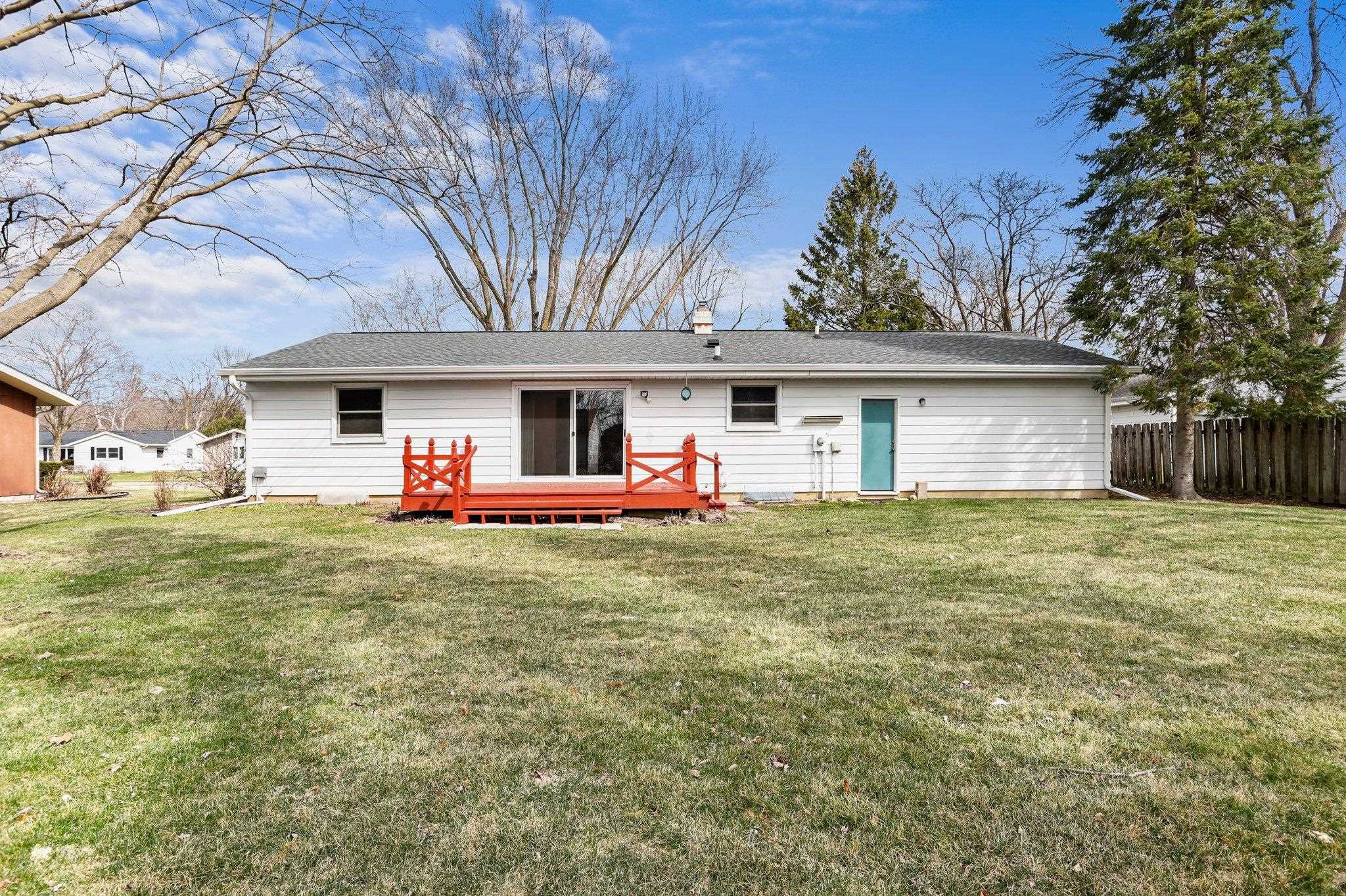 5409 Meadowood Drive