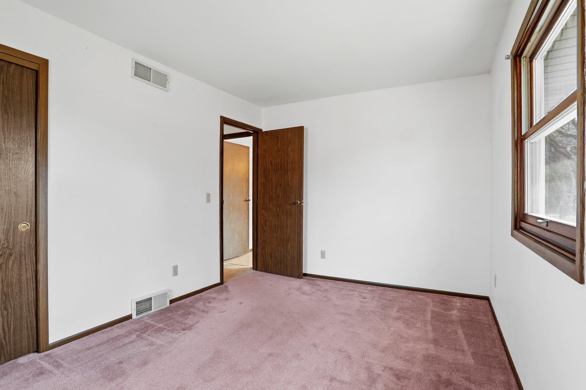 5409 Meadowood Drive
