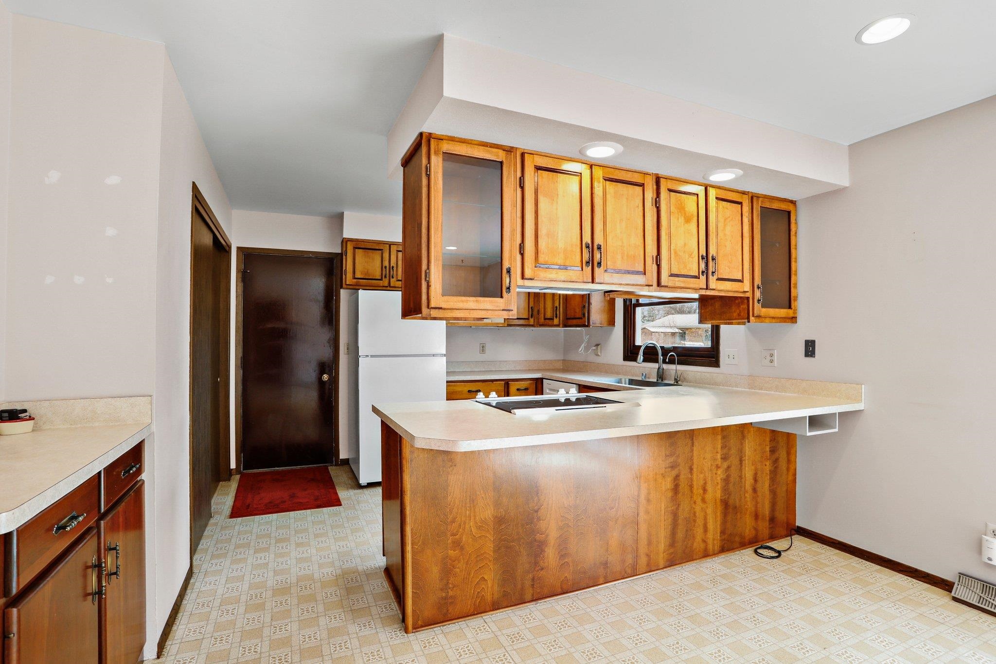5409 Meadowood Drive