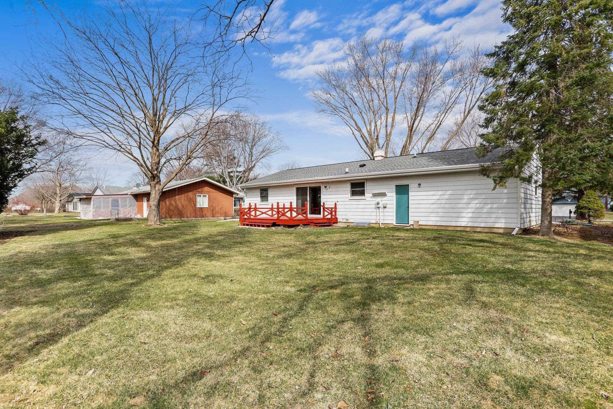 5409 Meadowood Drive