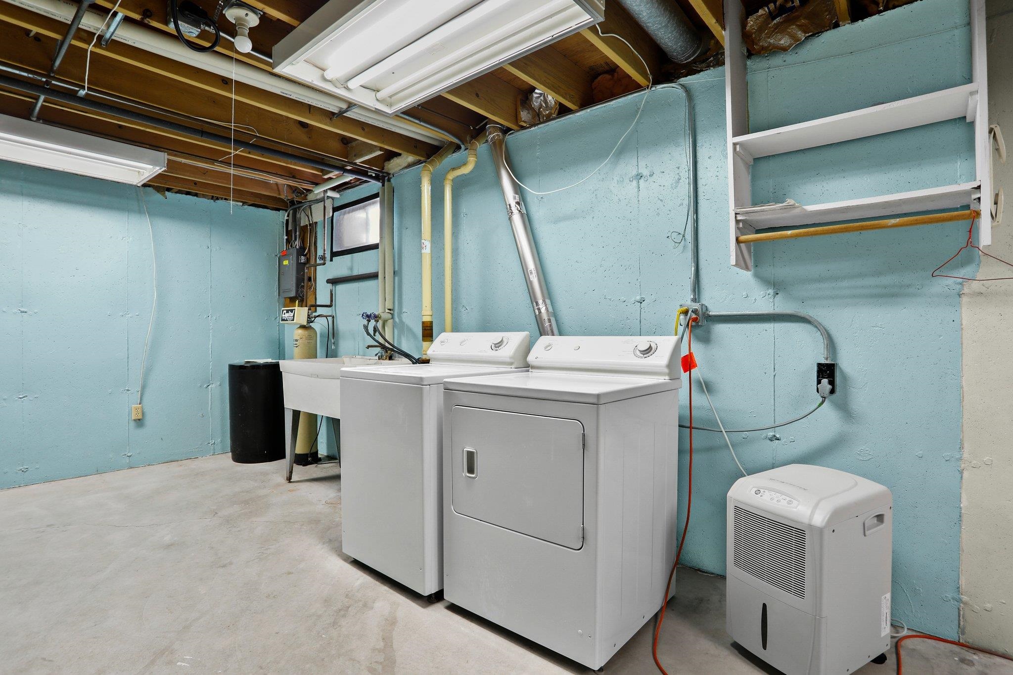 5409 Meadowood Drive