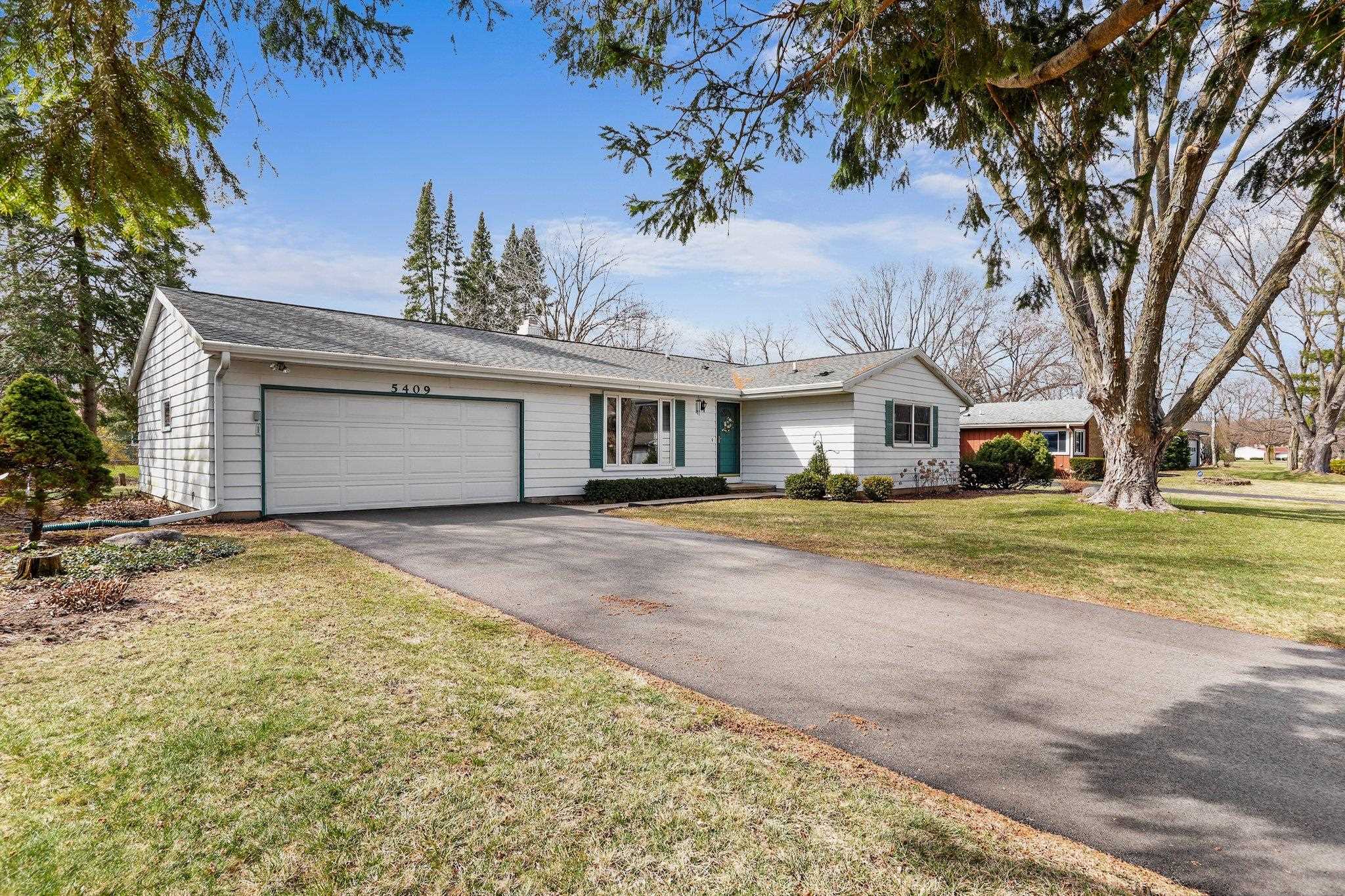 5409 Meadowood Drive