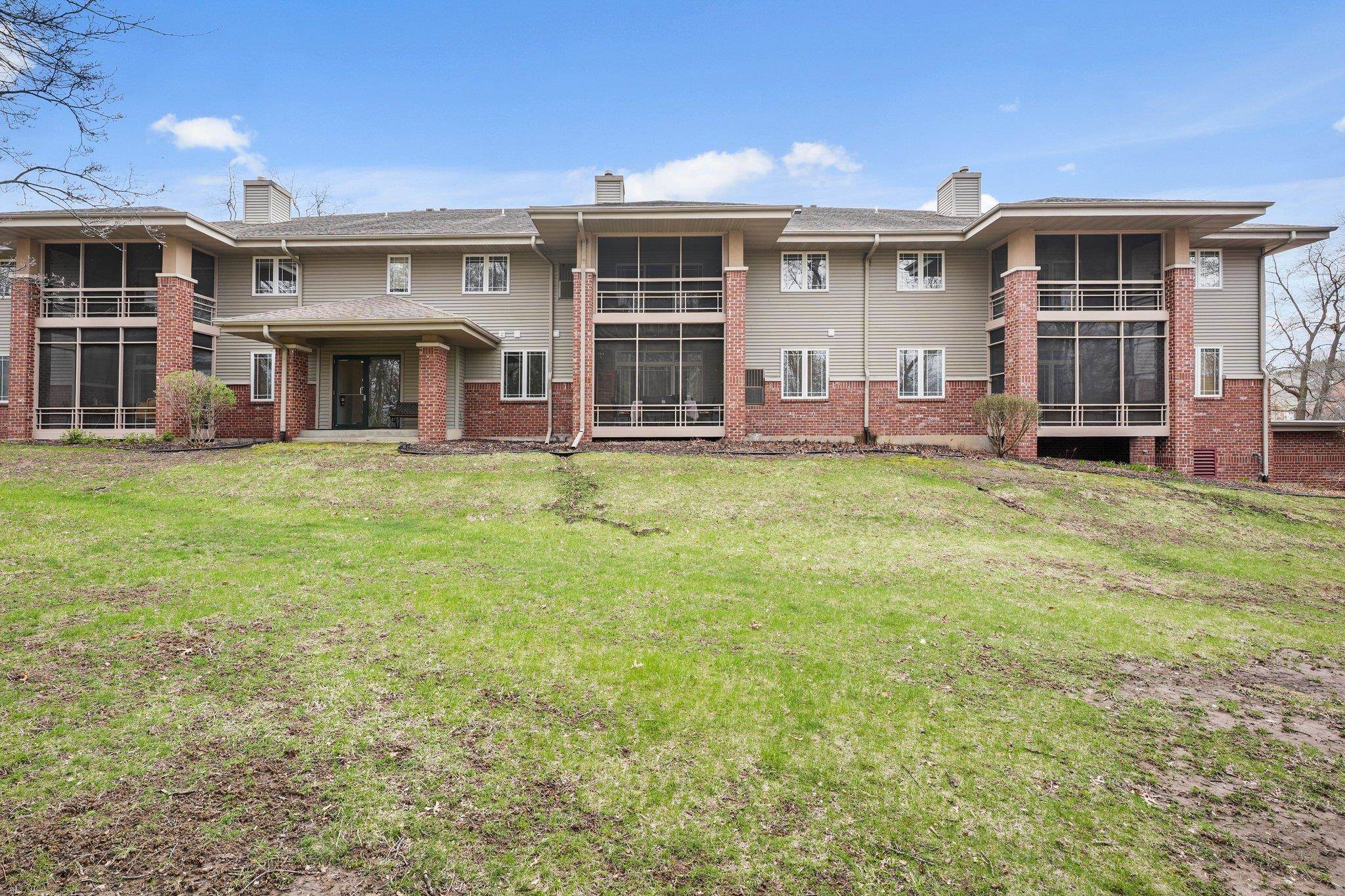 2820 Mickelson Parkway 304