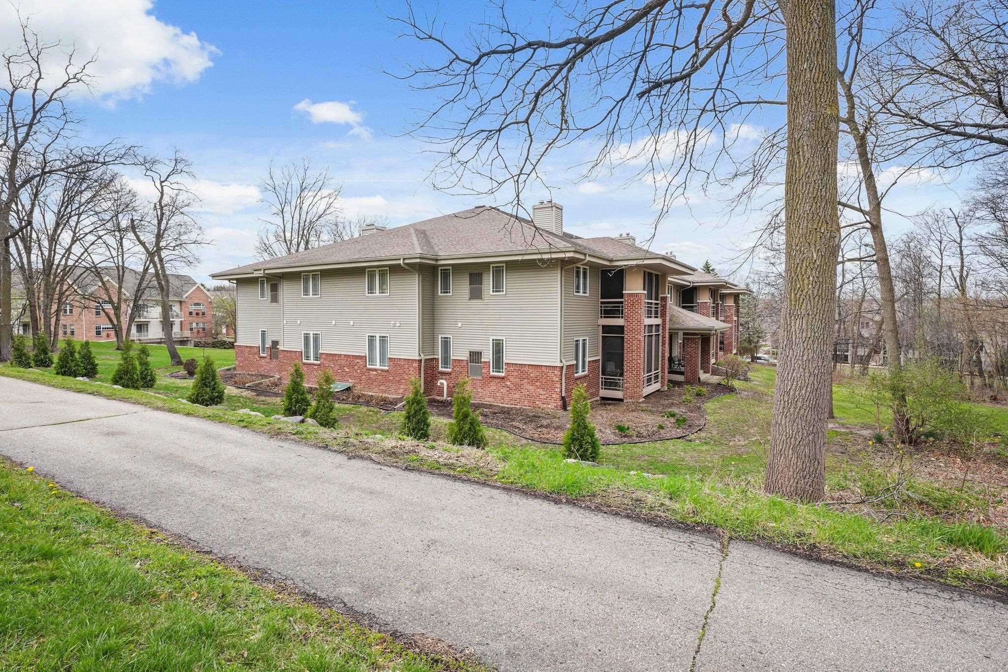 2820 Mickelson Parkway 304