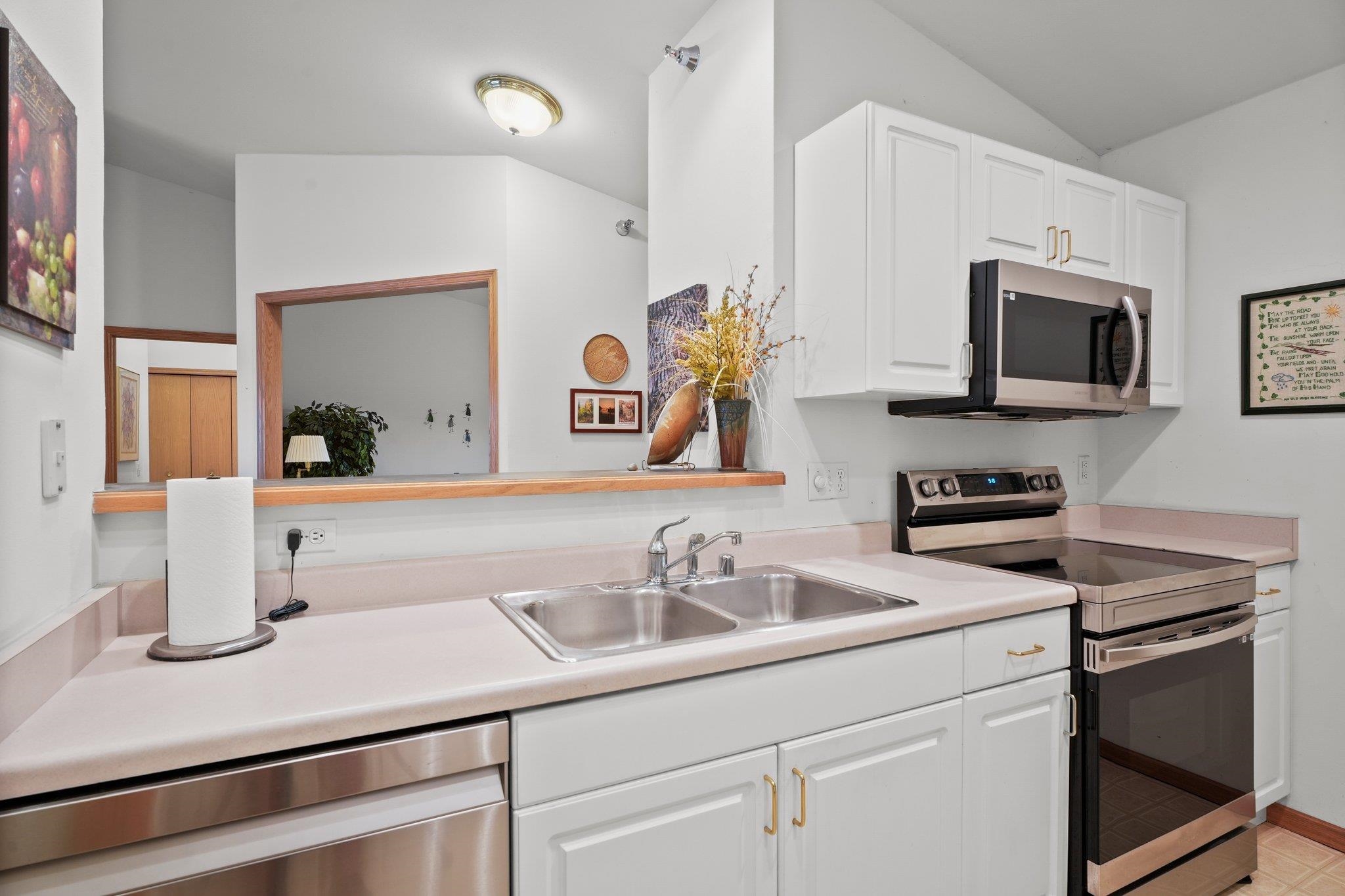 2820 Mickelson Parkway 304