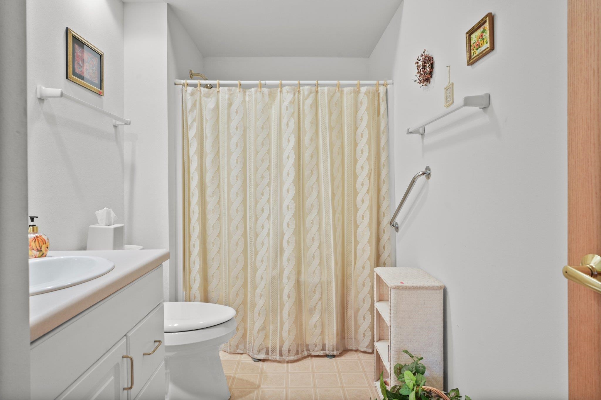 2820 Mickelson Parkway 304