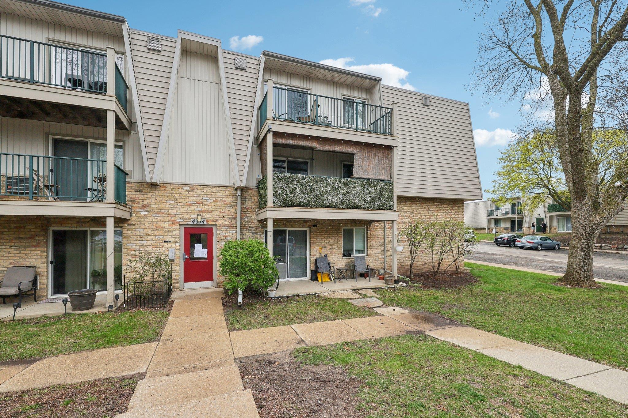 4314 Melody Lane 108