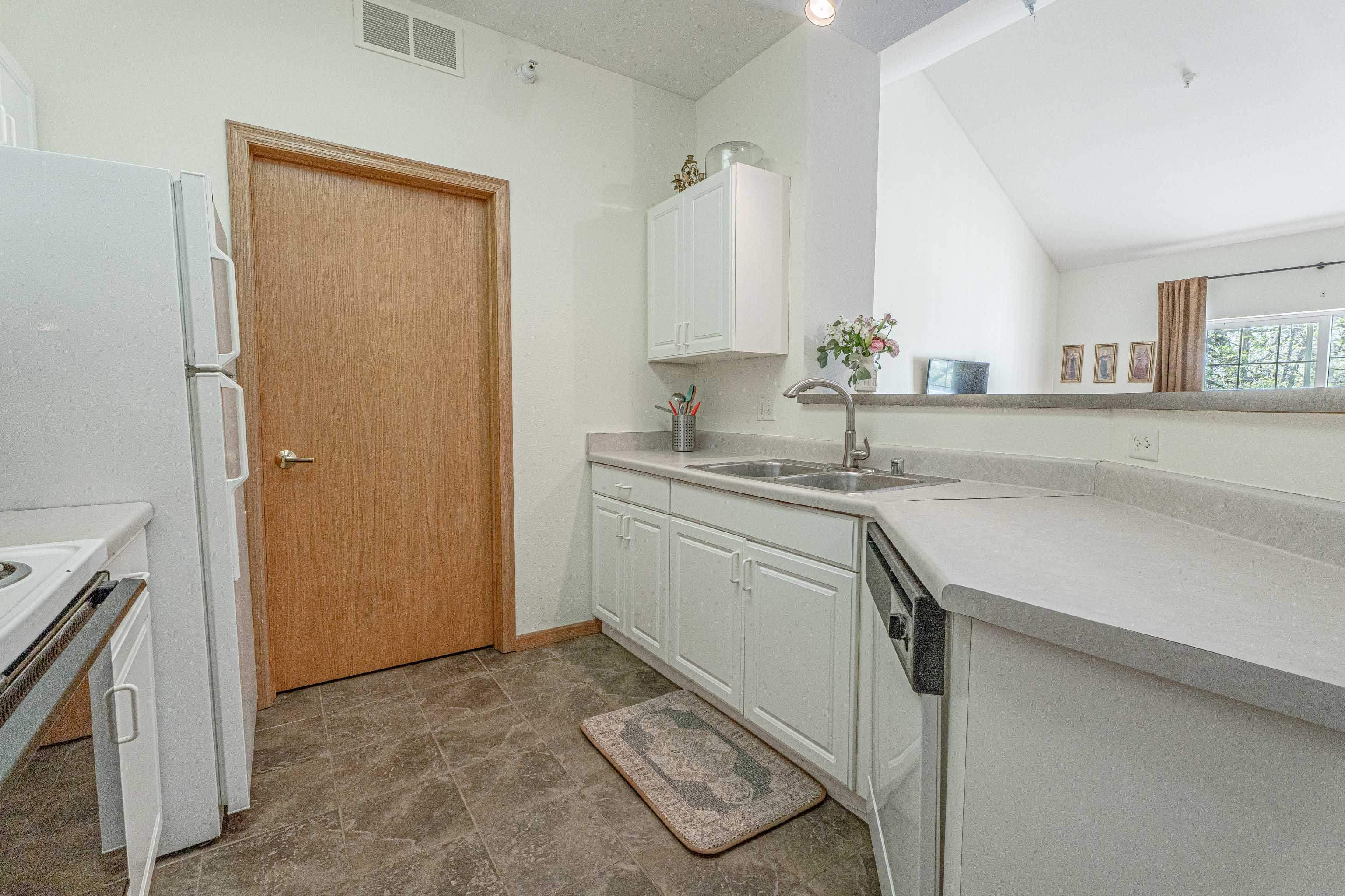 10 Kings Mill Circle Unit: 315