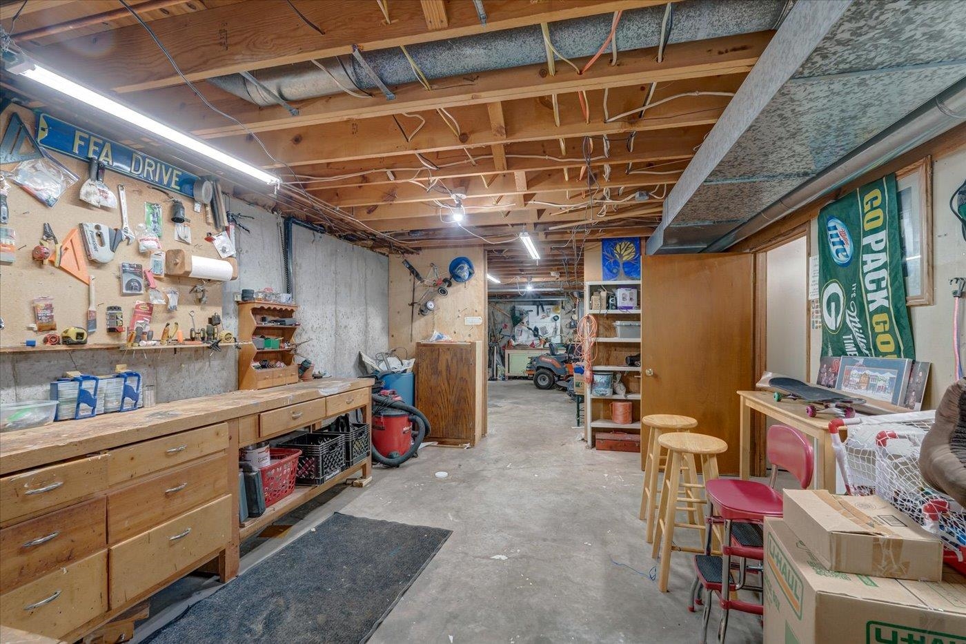 S9085 Meadowdale Road