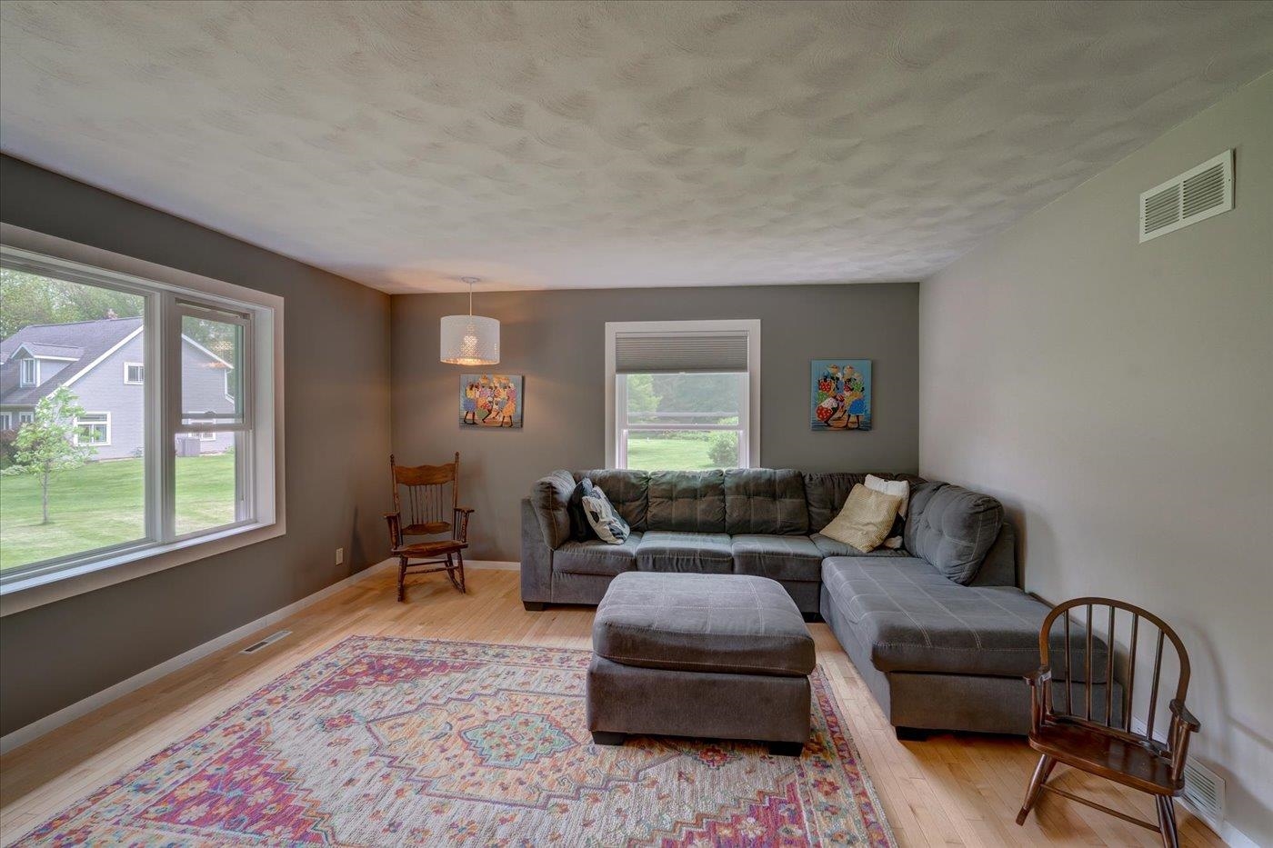 S9085 Meadowdale Road