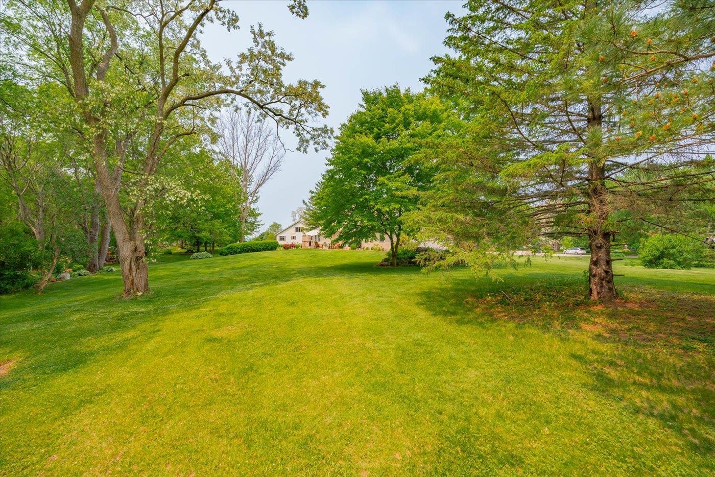 S9085 Meadowdale Road