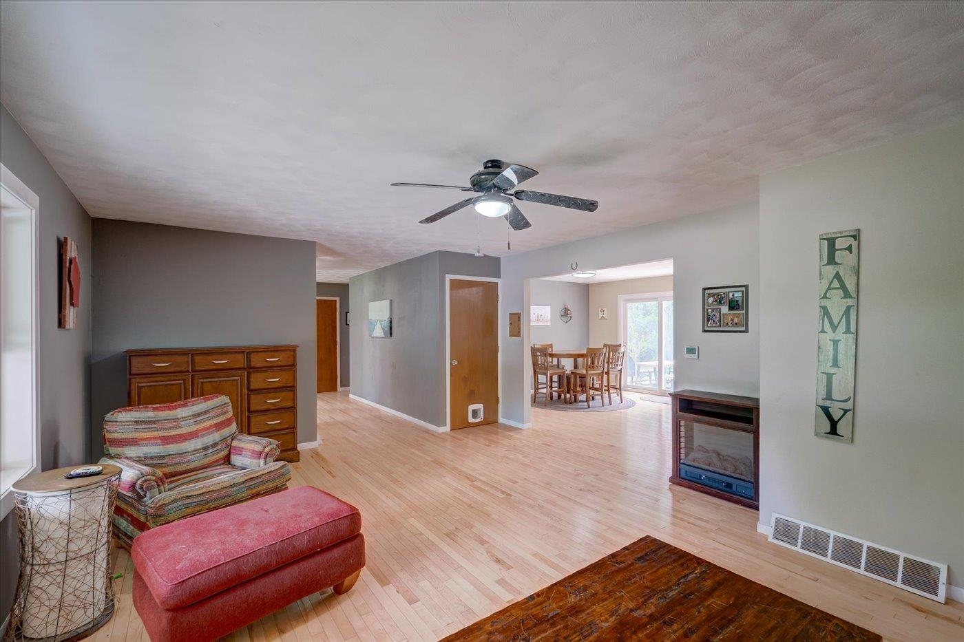 S9085 Meadowdale Road