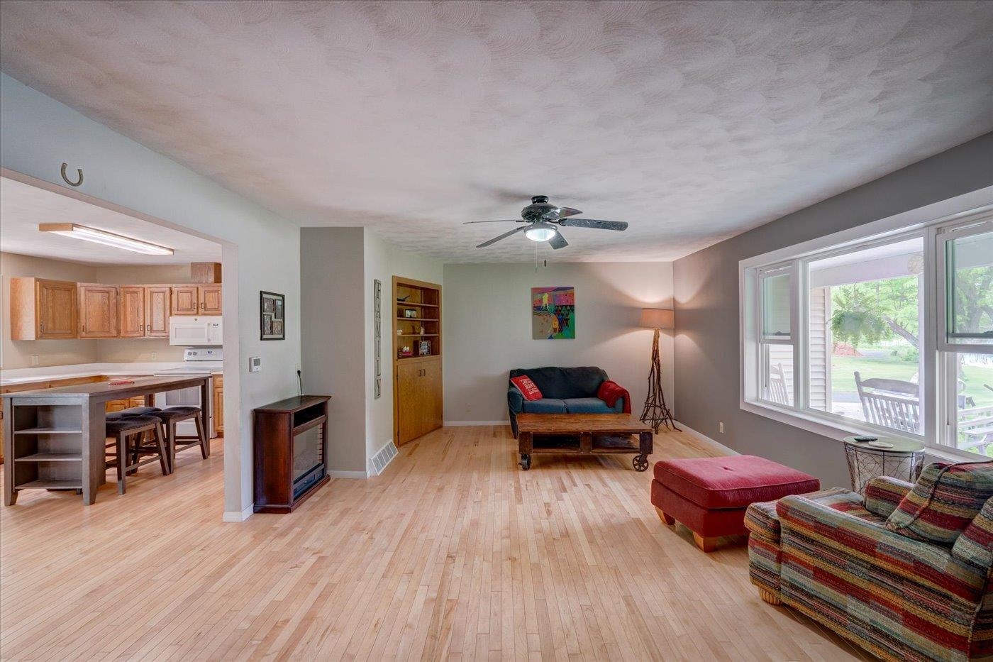 S9085 Meadowdale Road