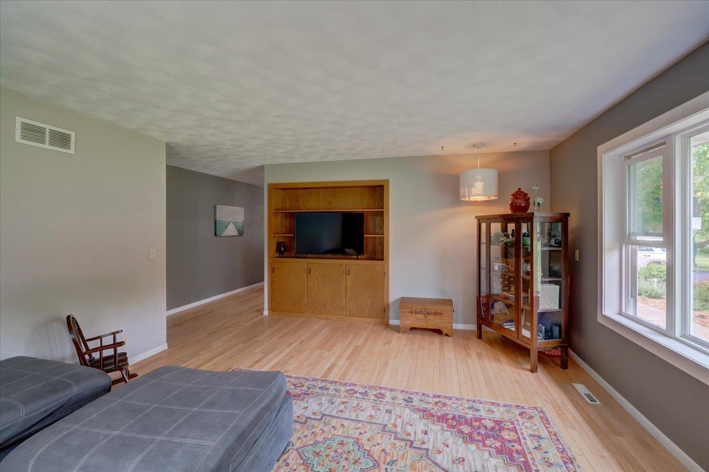 S9085 Meadowdale Road