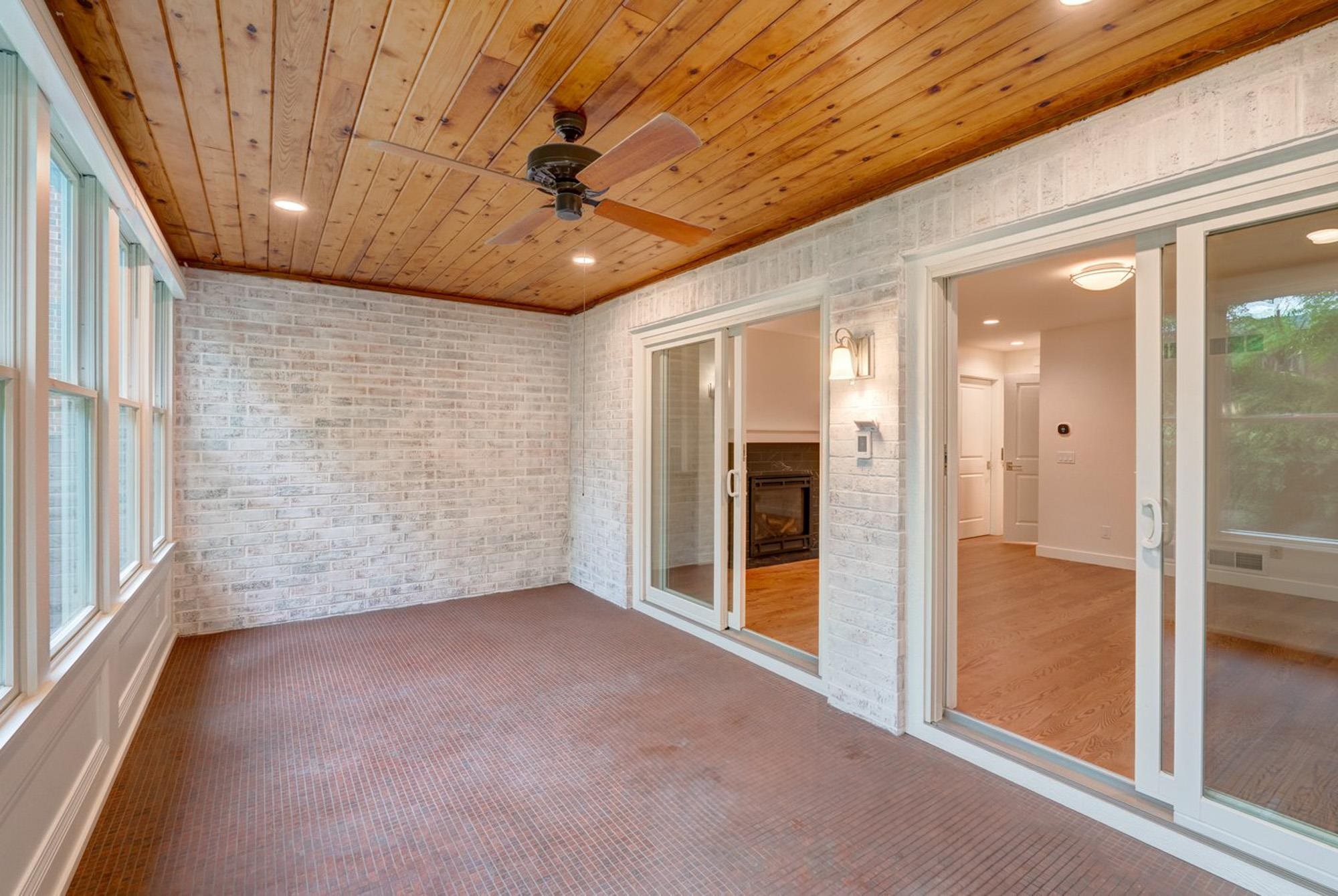 2818 Marshall Court