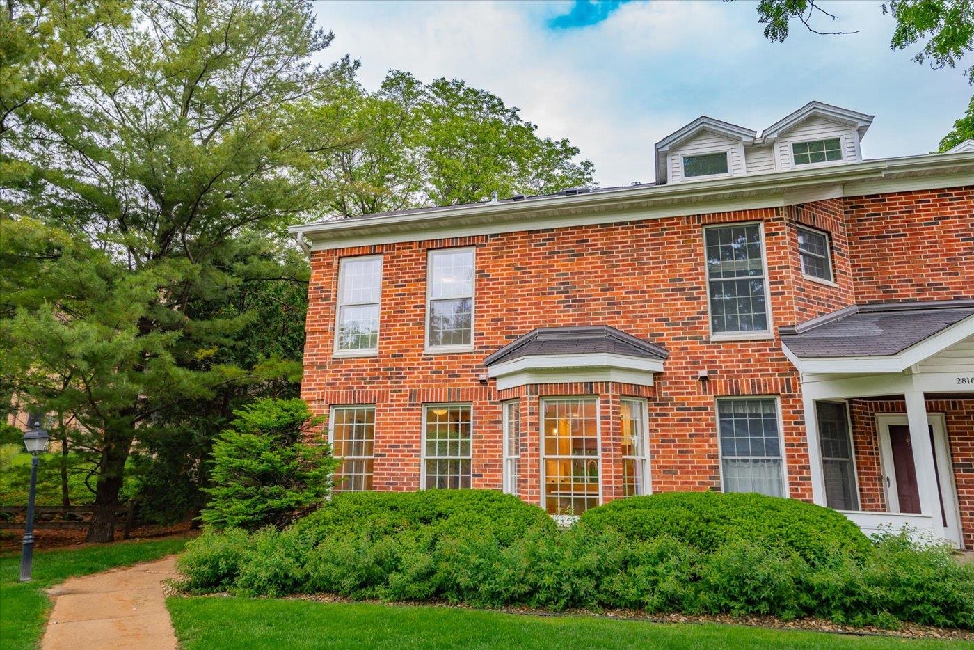 2818 Marshall Court