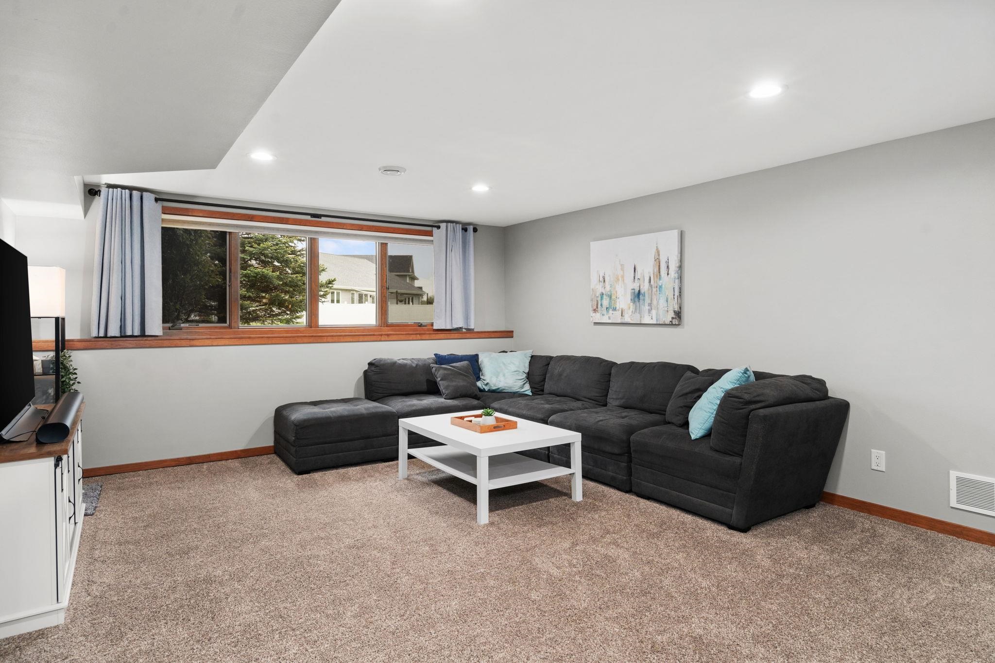 710 Reeve Road