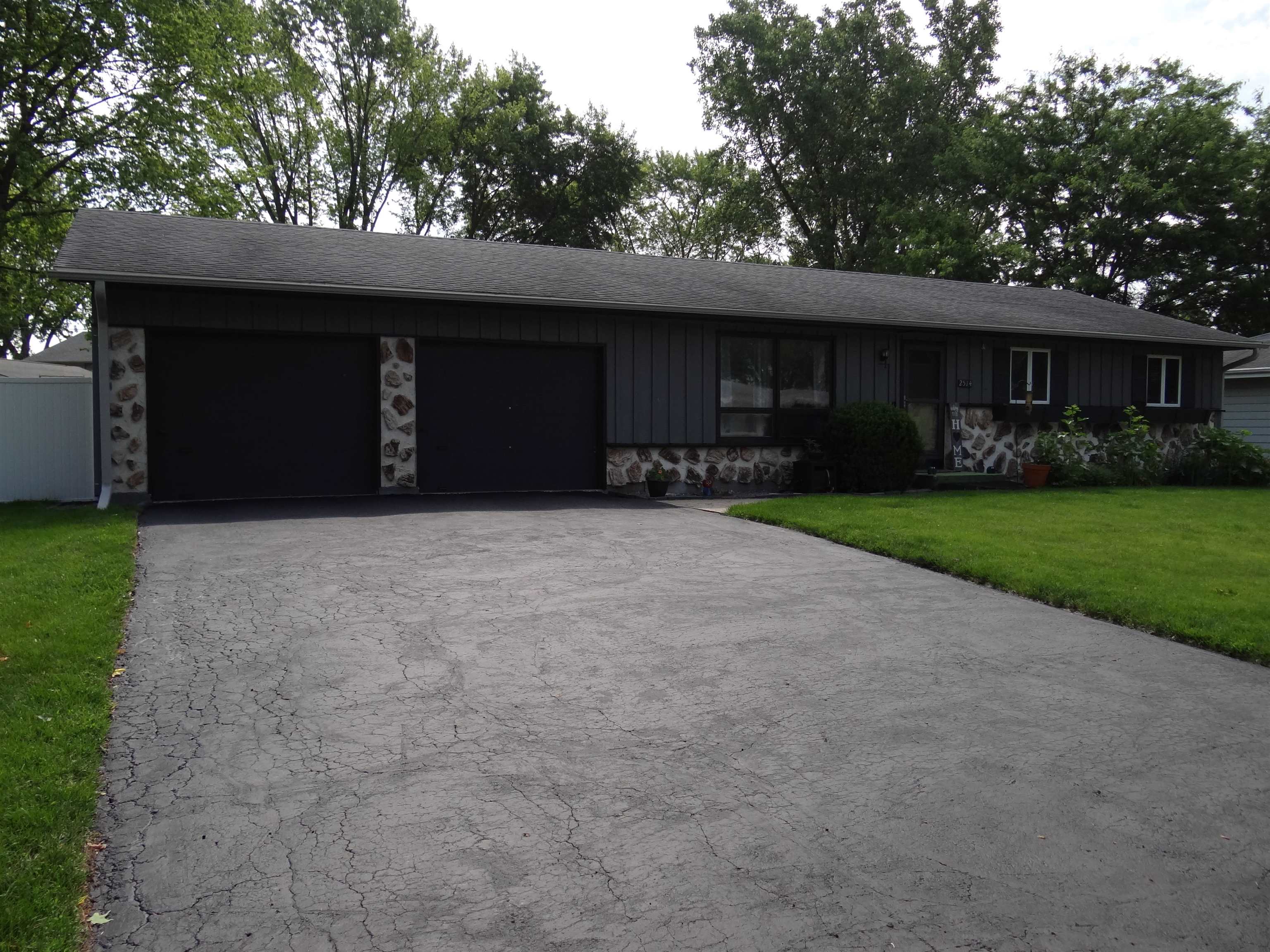 2514 Sherwood Drive