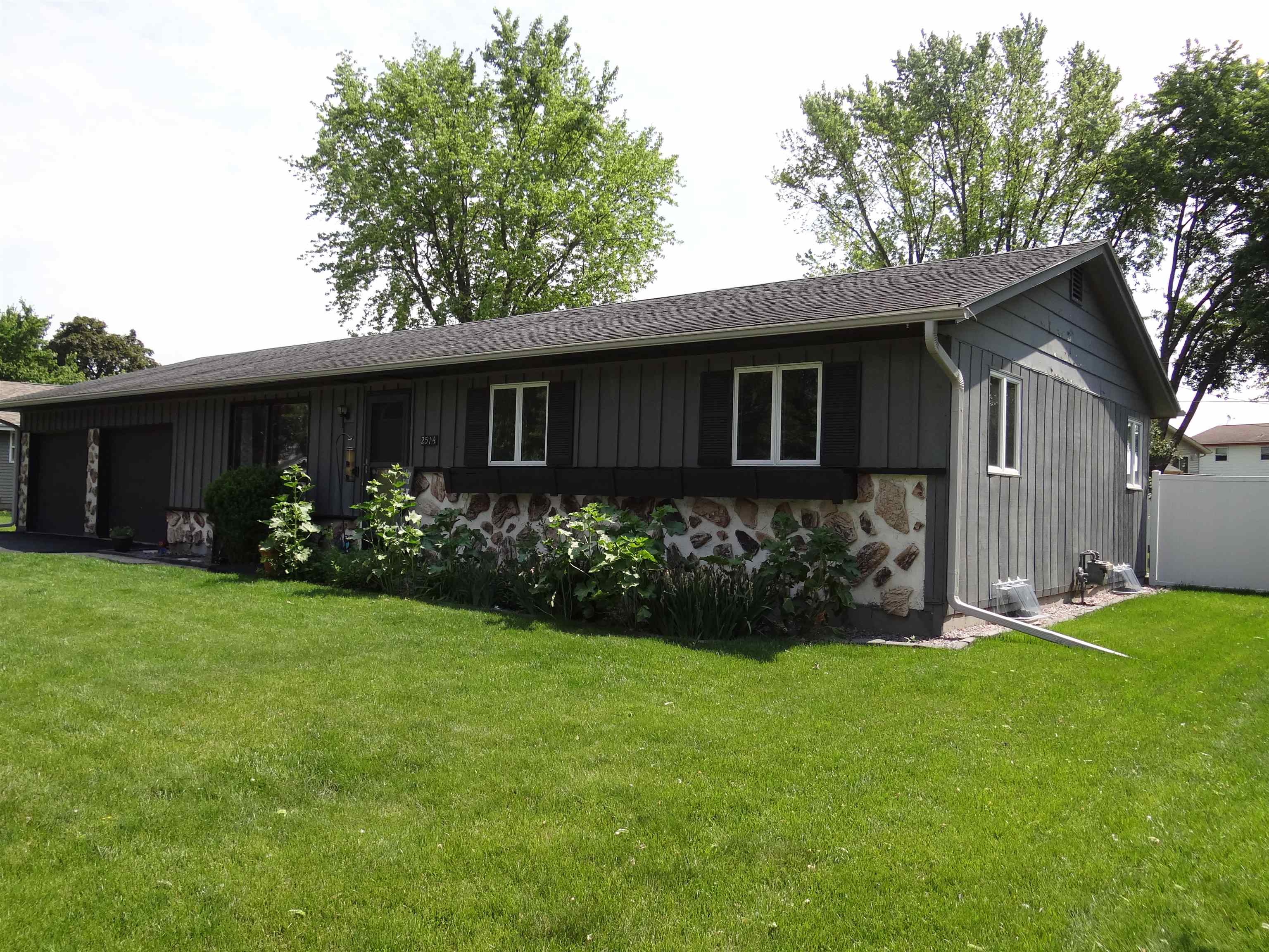 2514 Sherwood Drive