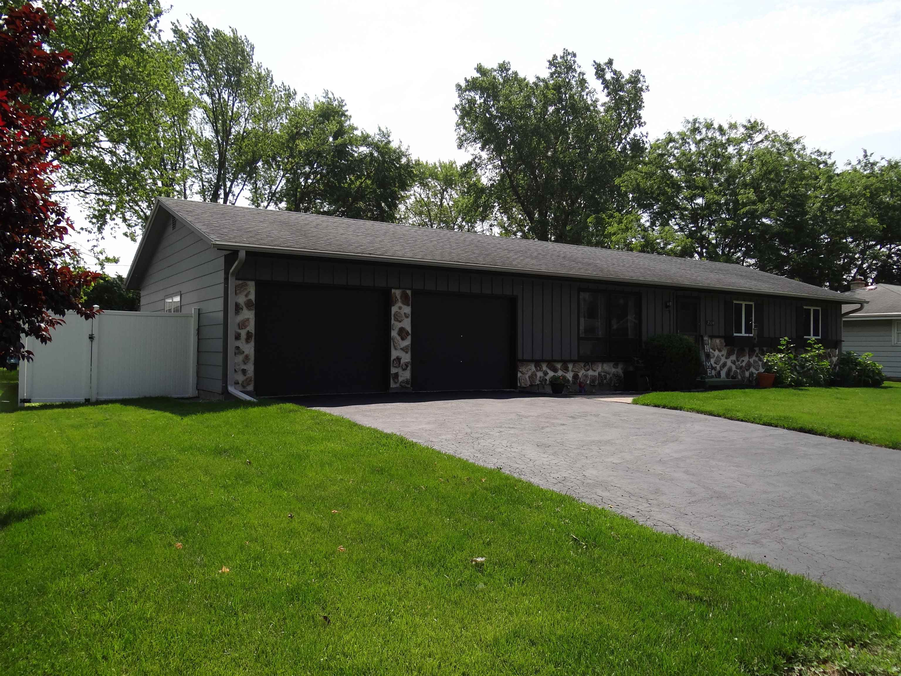 2514 Sherwood Drive