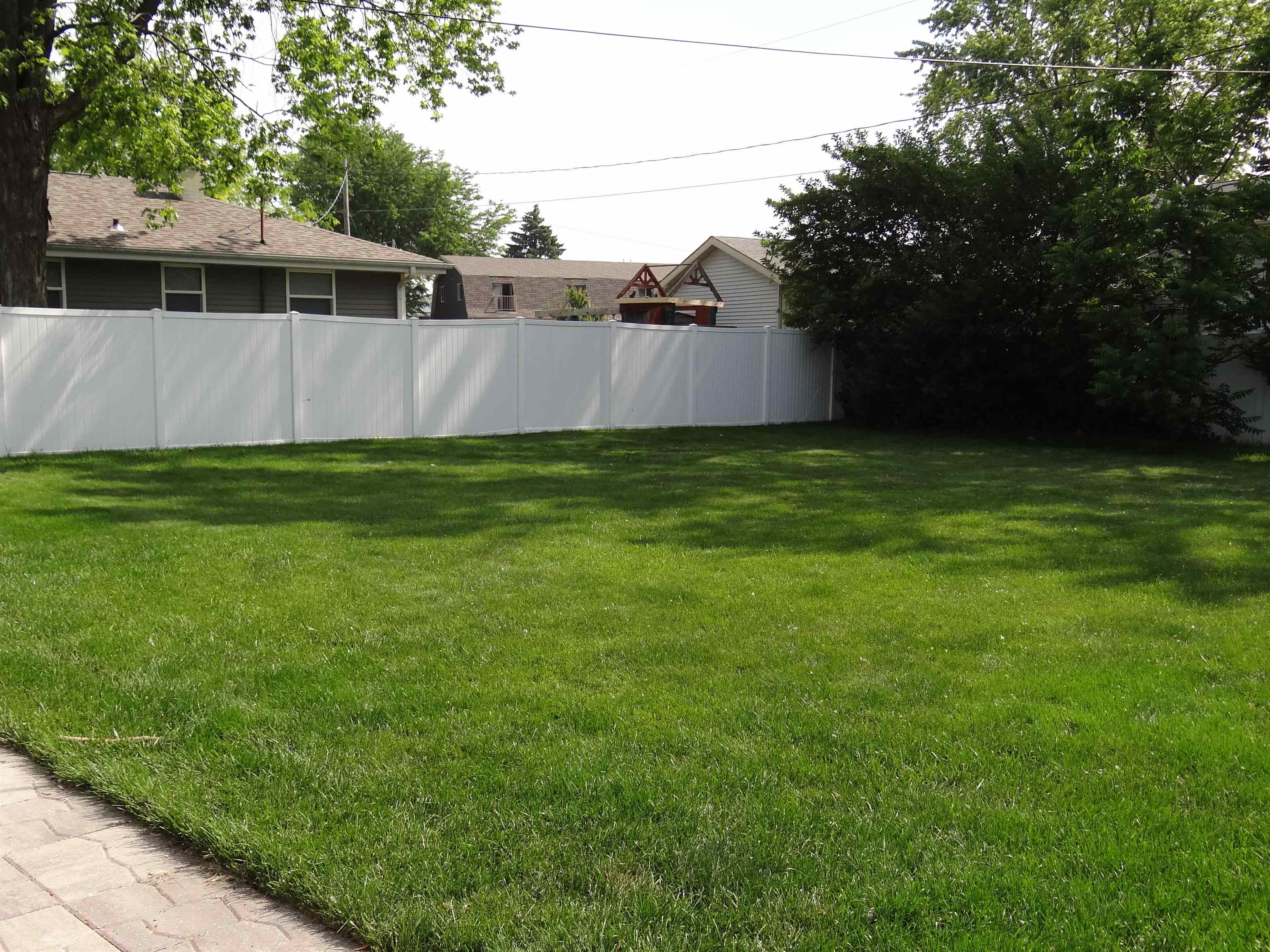 2514 Sherwood Drive