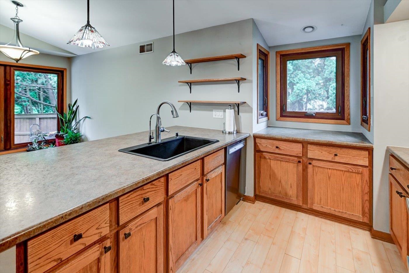 607 Parkland Drive